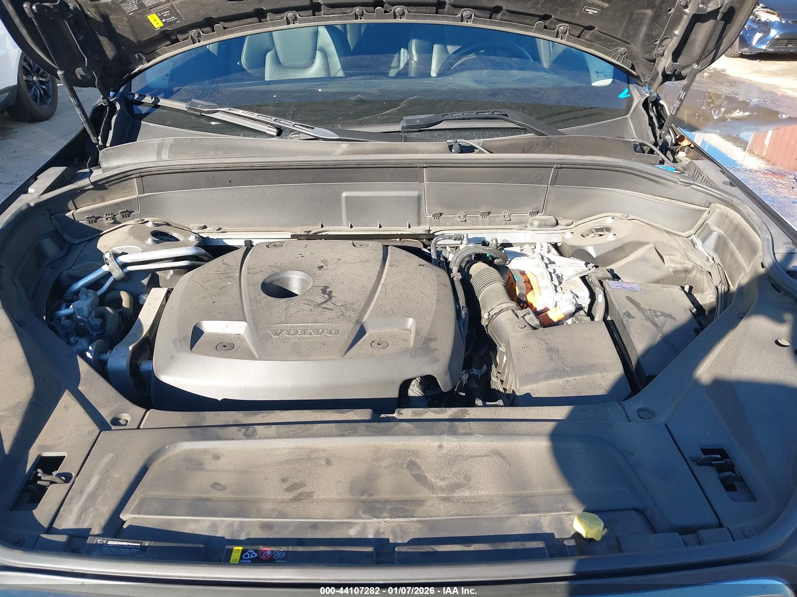 VOLVO XC90 image 10