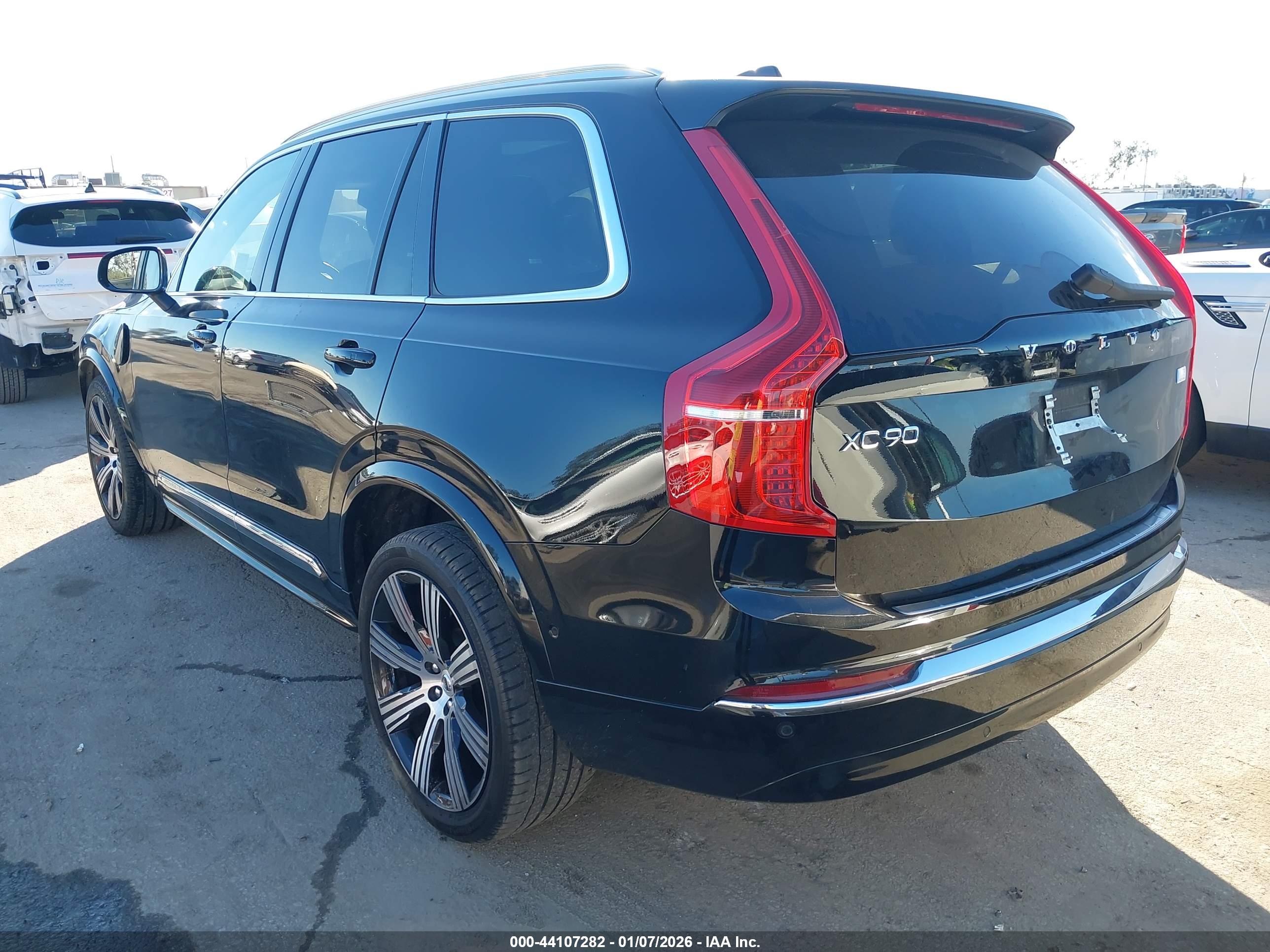 VOLVO XC90 image 3
