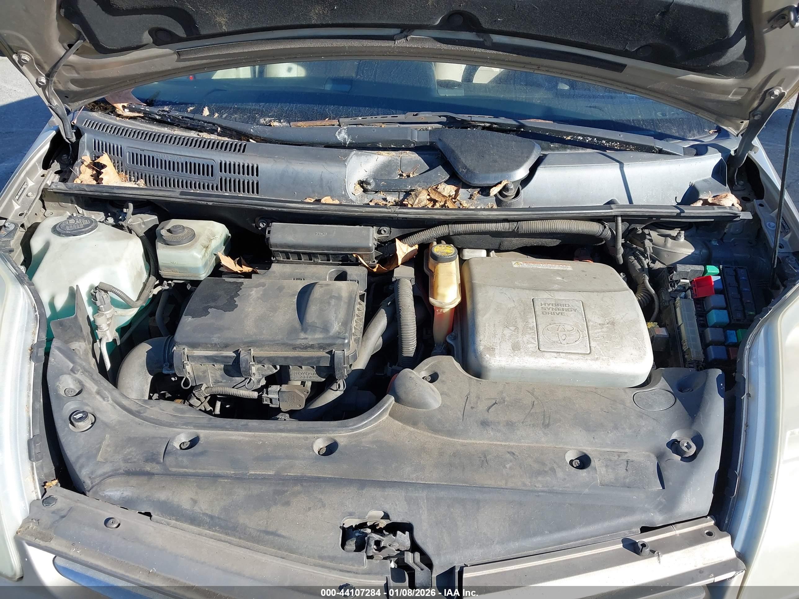 TOYOTA PRIUS image 10