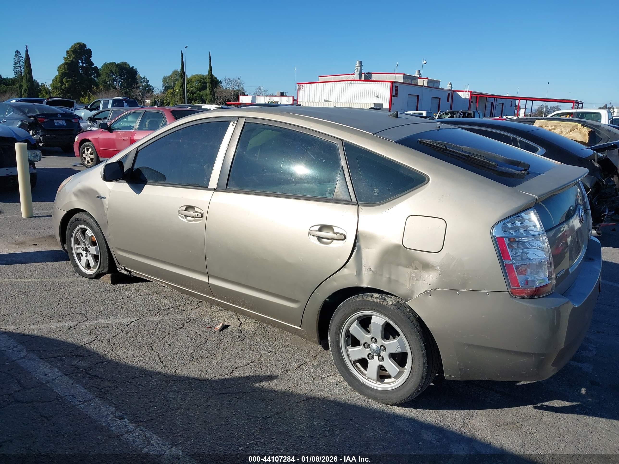 TOYOTA PRIUS image 6