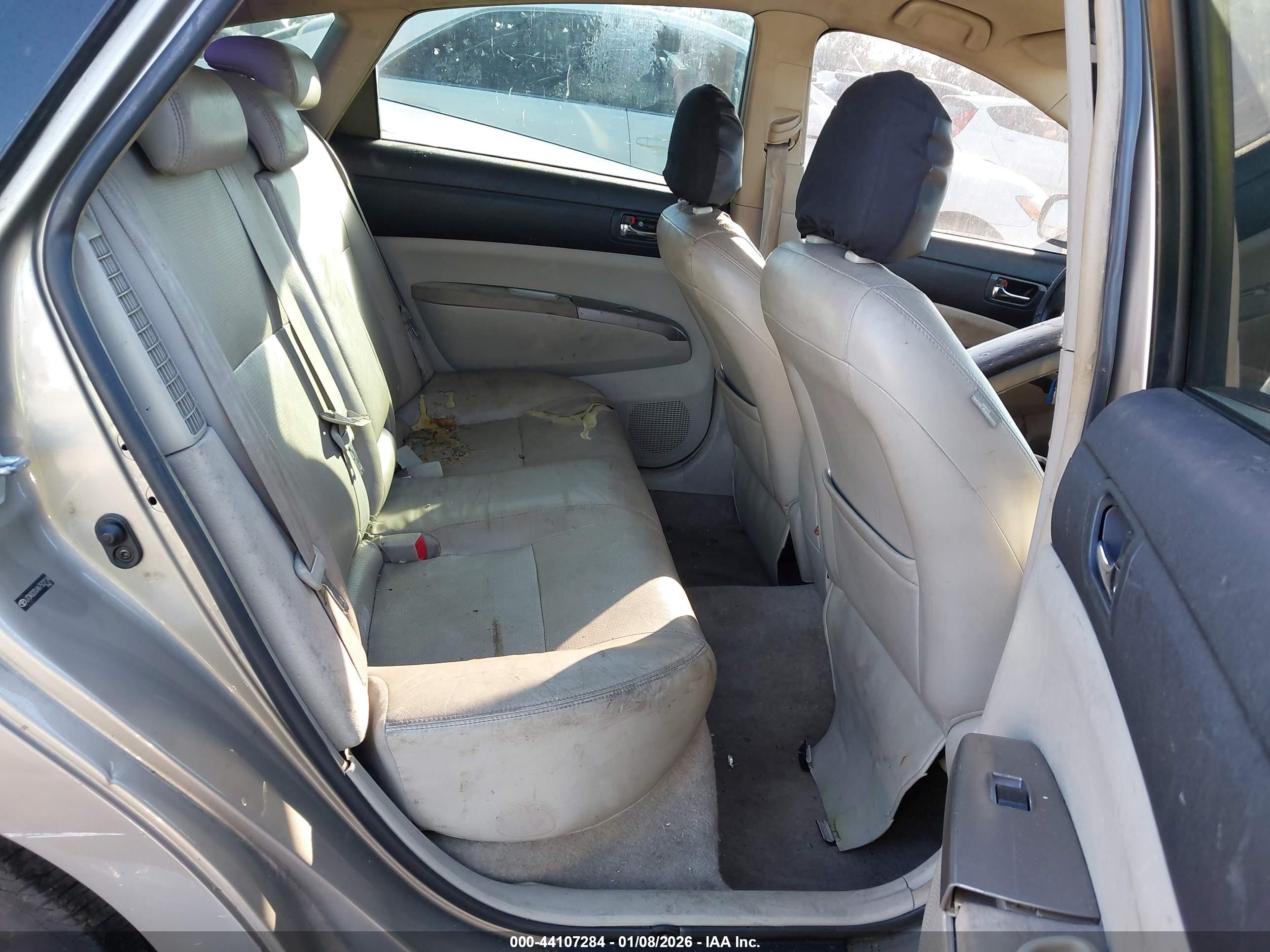 TOYOTA PRIUS image 8