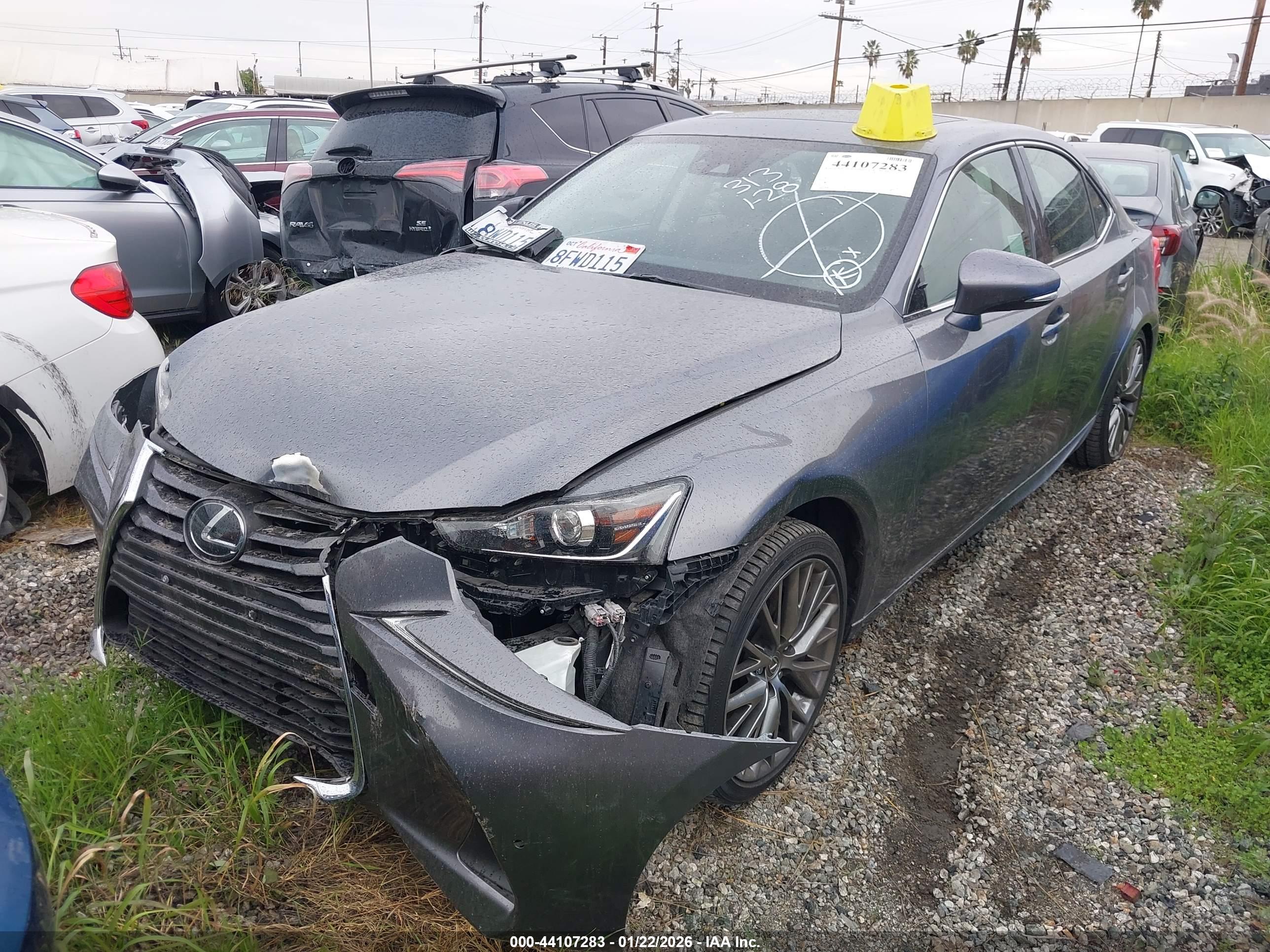 LEXUS IS image 2