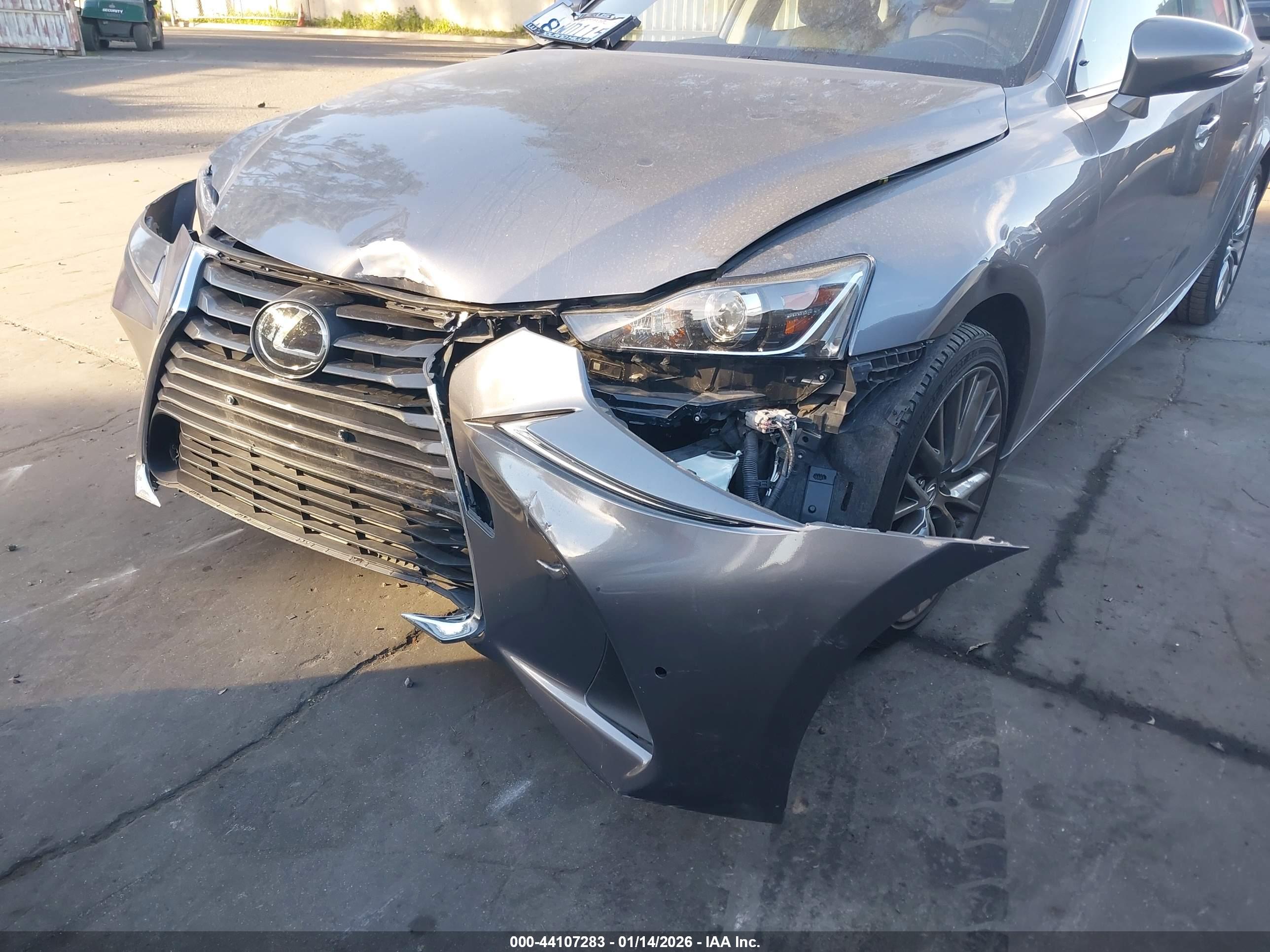 LEXUS IS image 6