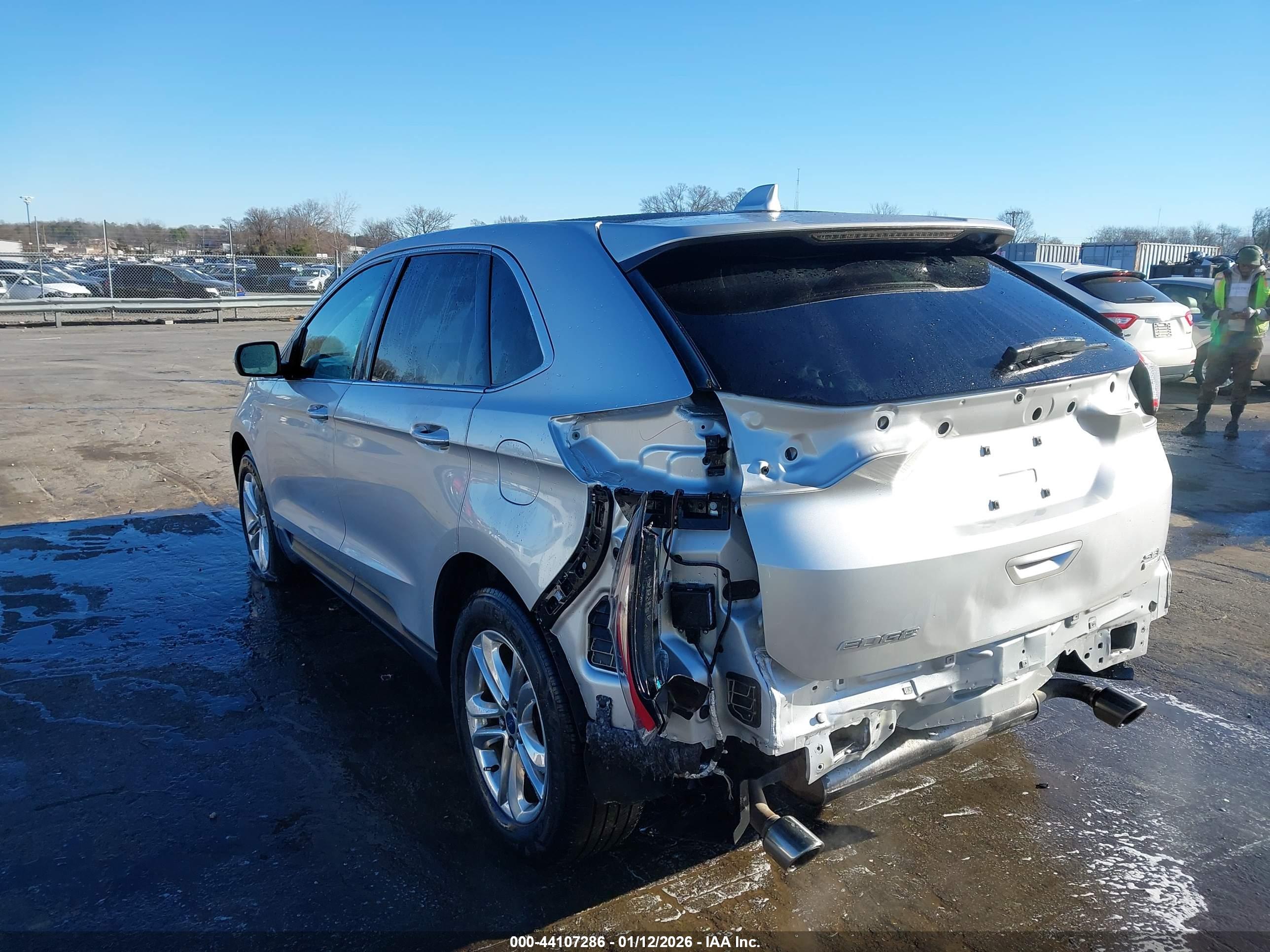 FORD EDGE image 3