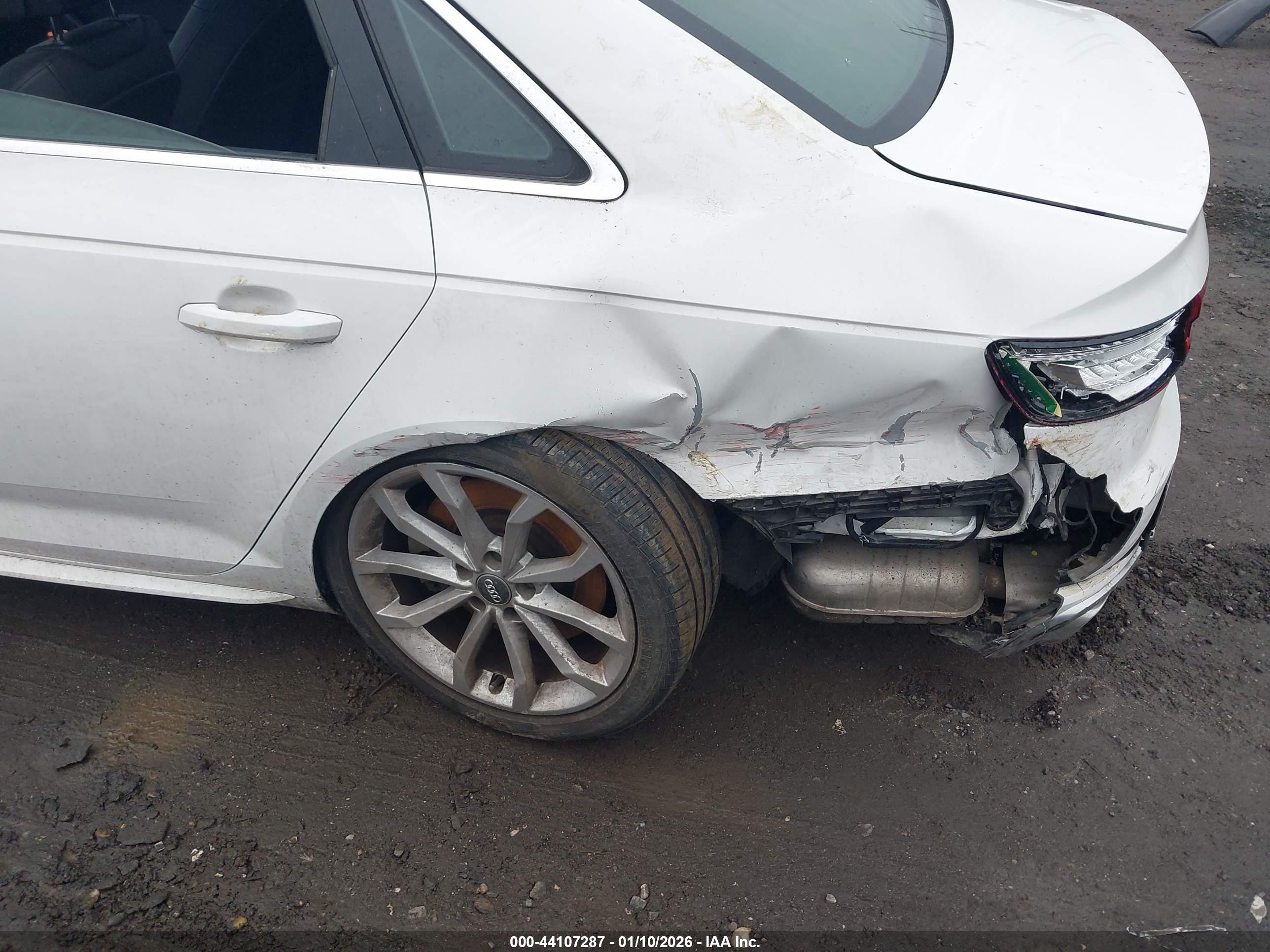AUDI A4 image 6