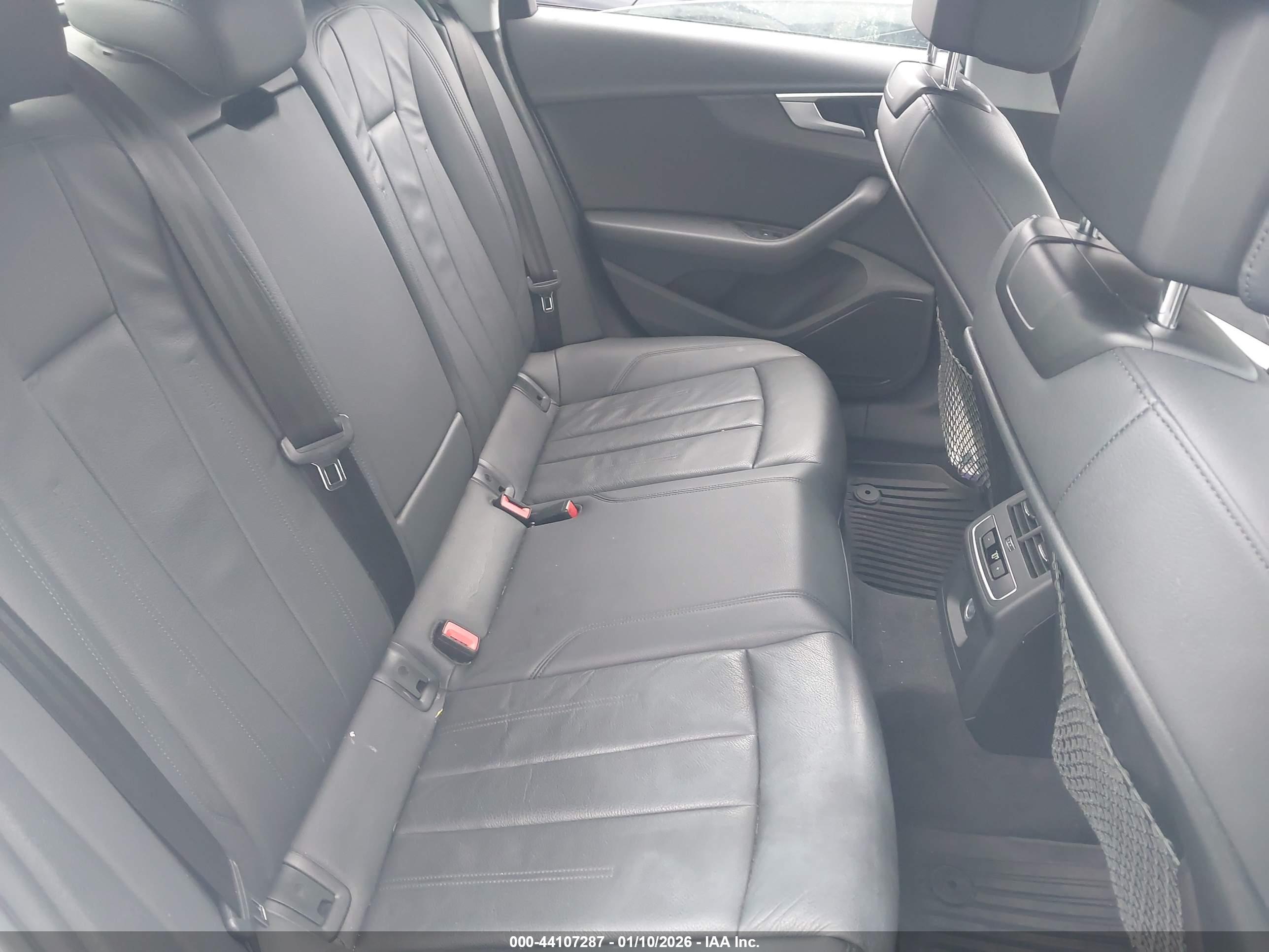AUDI A4 image 8
