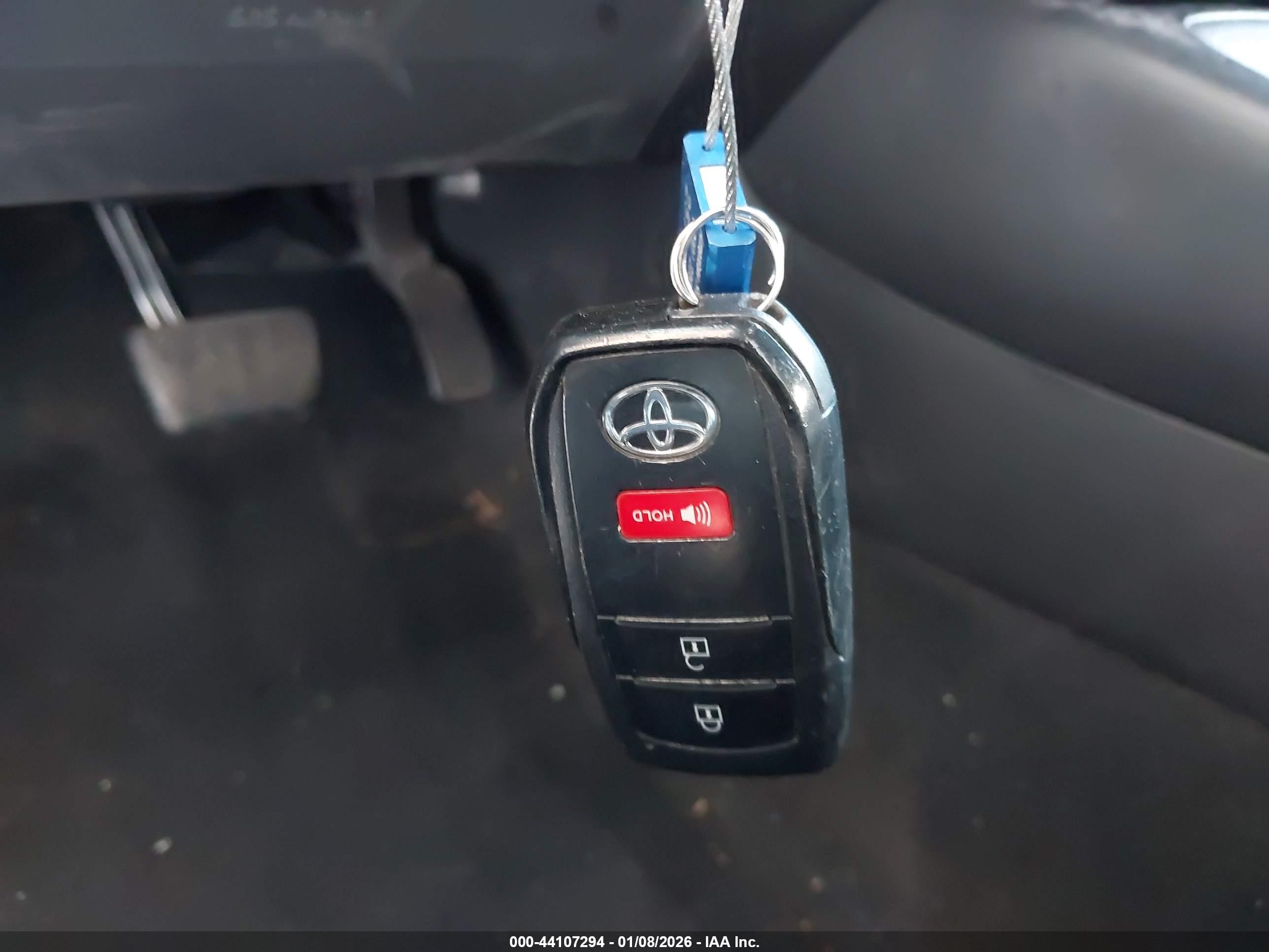 TOYOTA COROLLA image 11