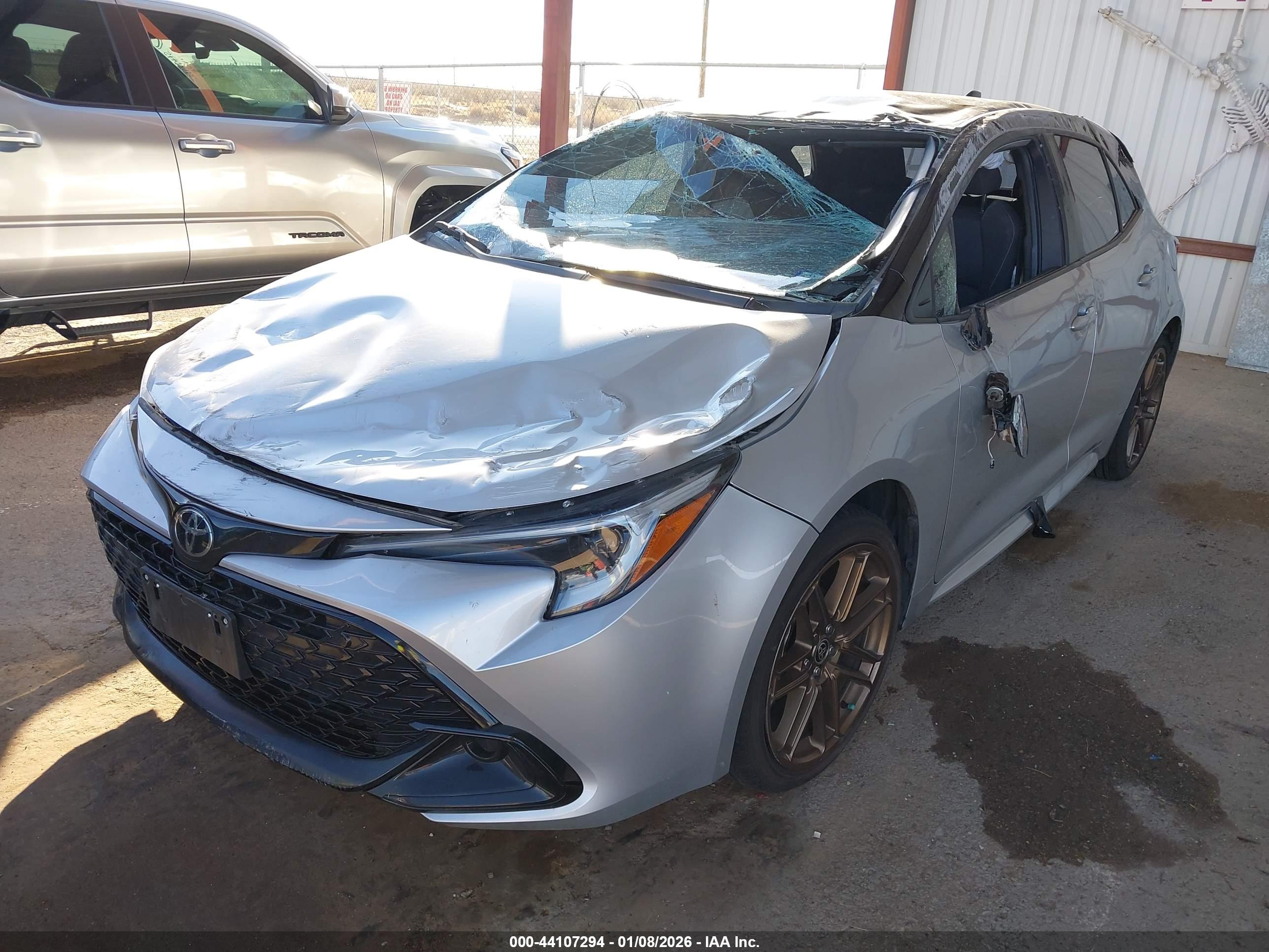 TOYOTA COROLLA image 2