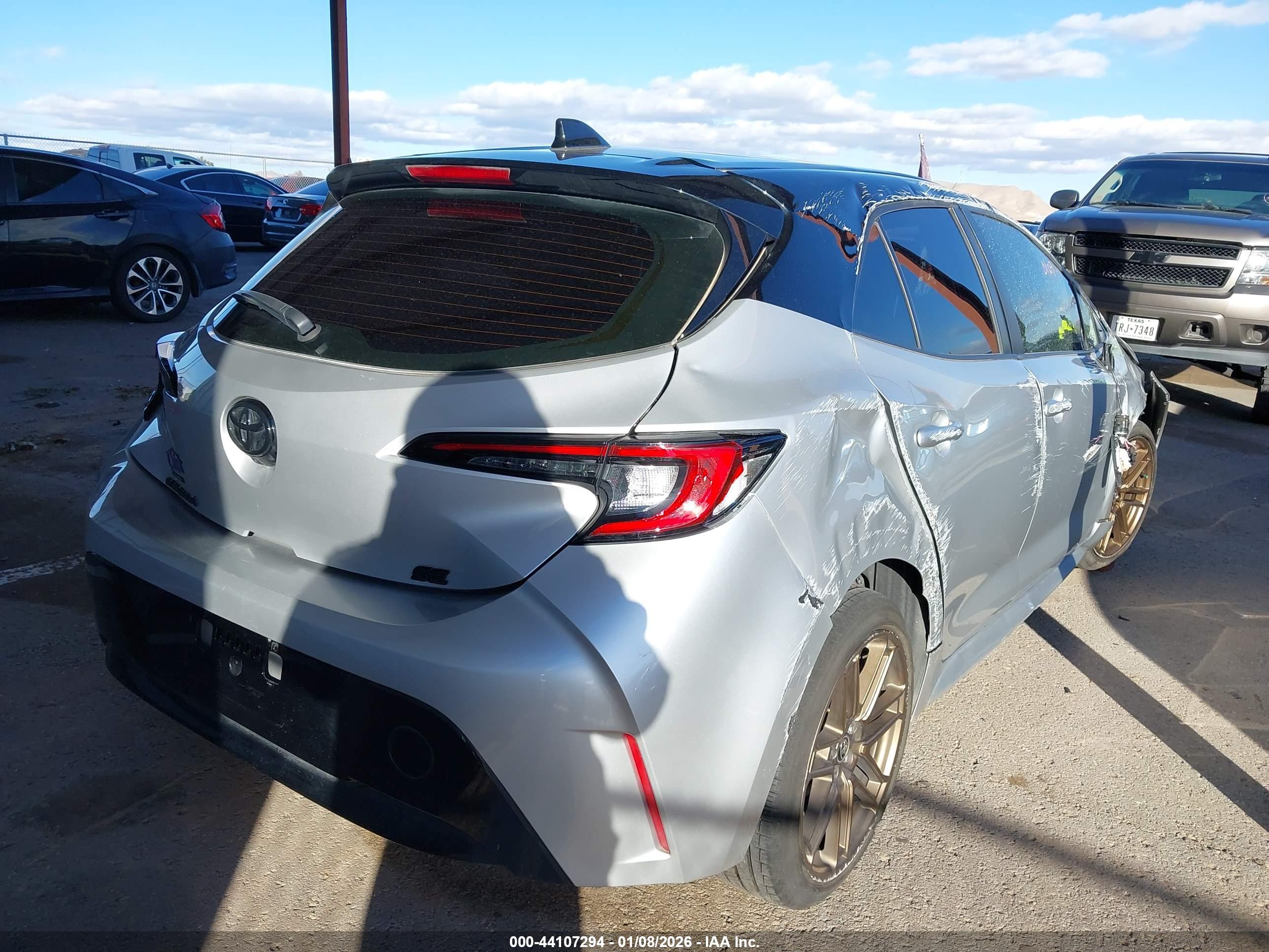 TOYOTA COROLLA image 4