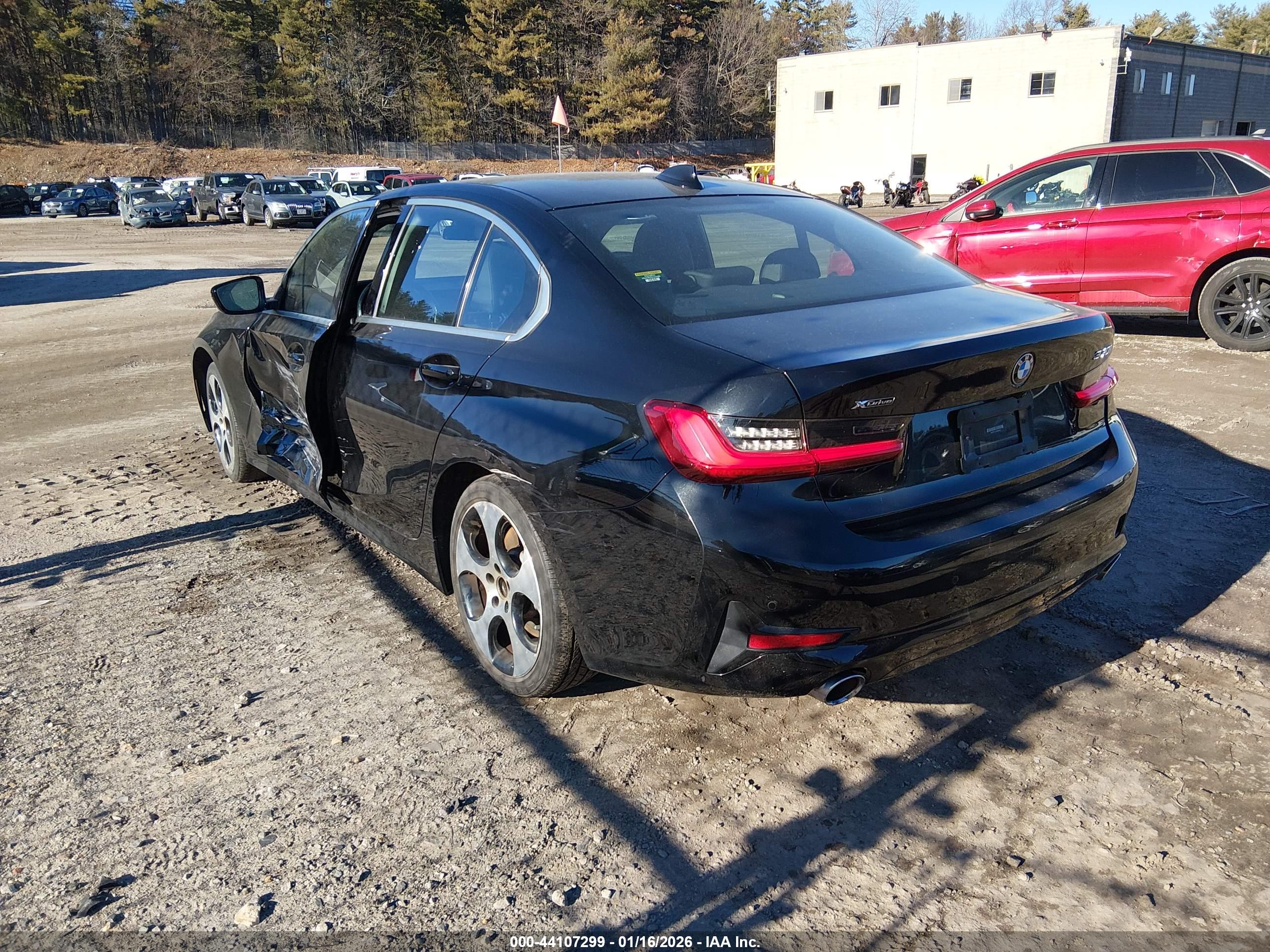 BMW 330I image 3