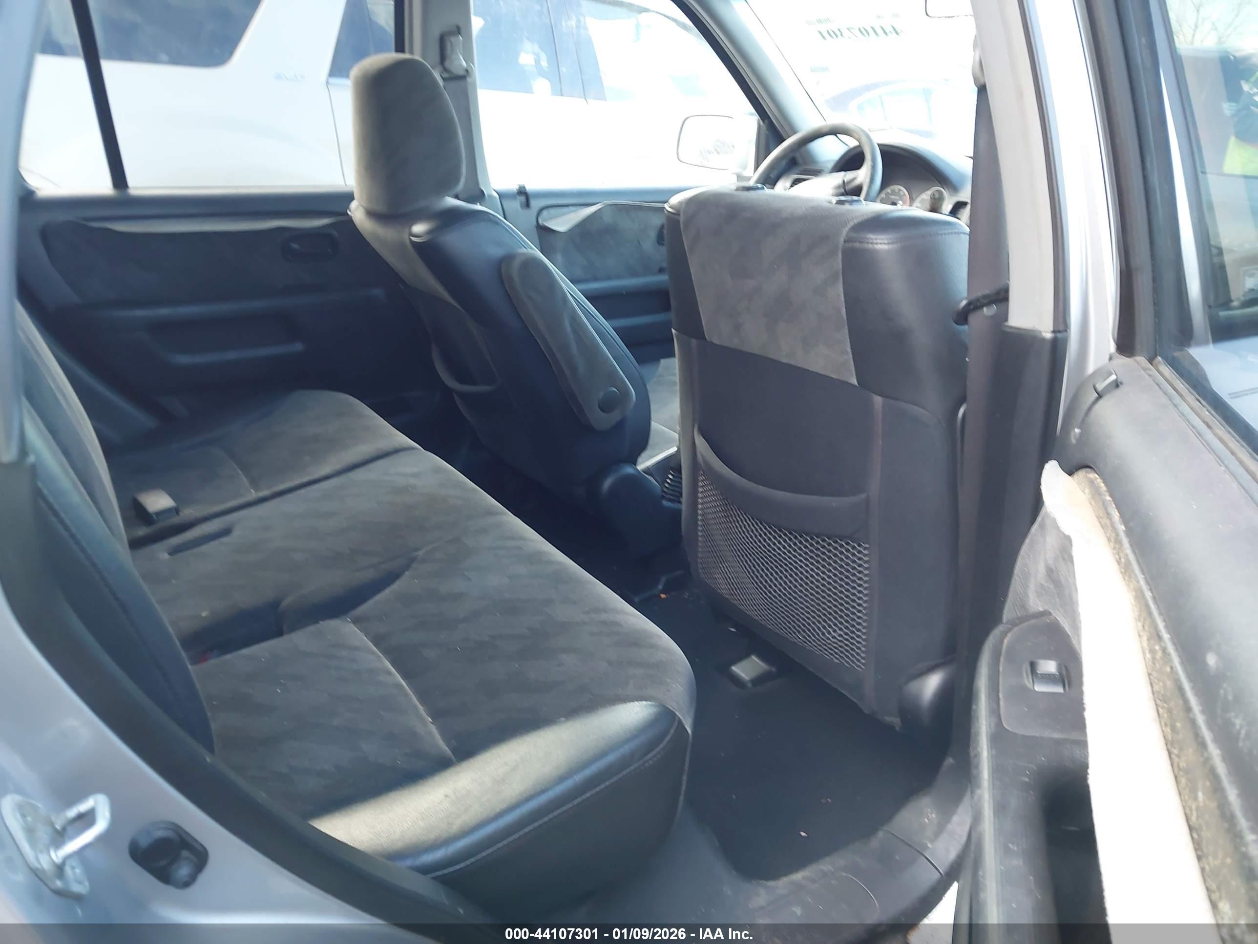 HONDA CR-V image 8