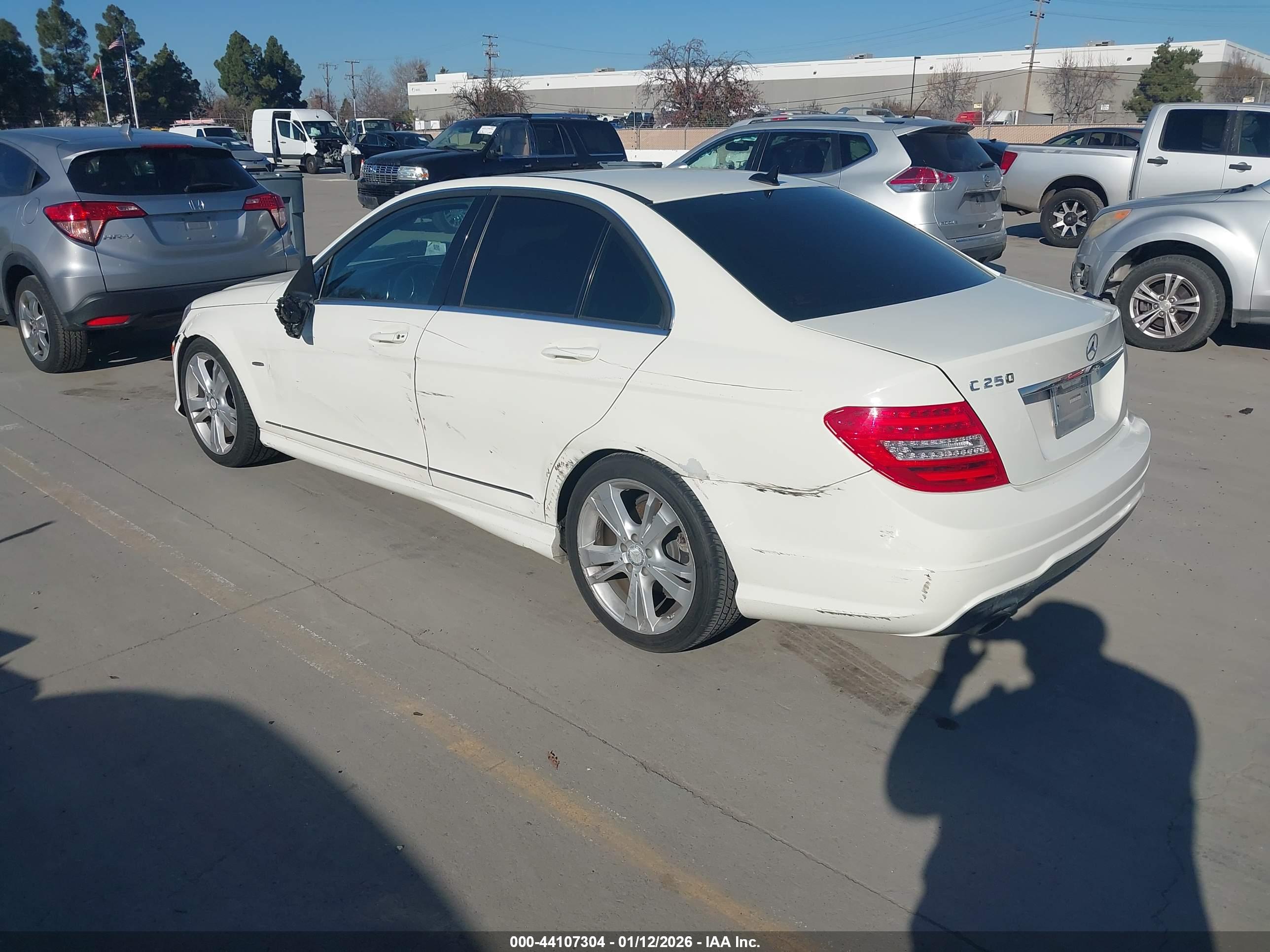 MERCEDES-BENZ C image 3
