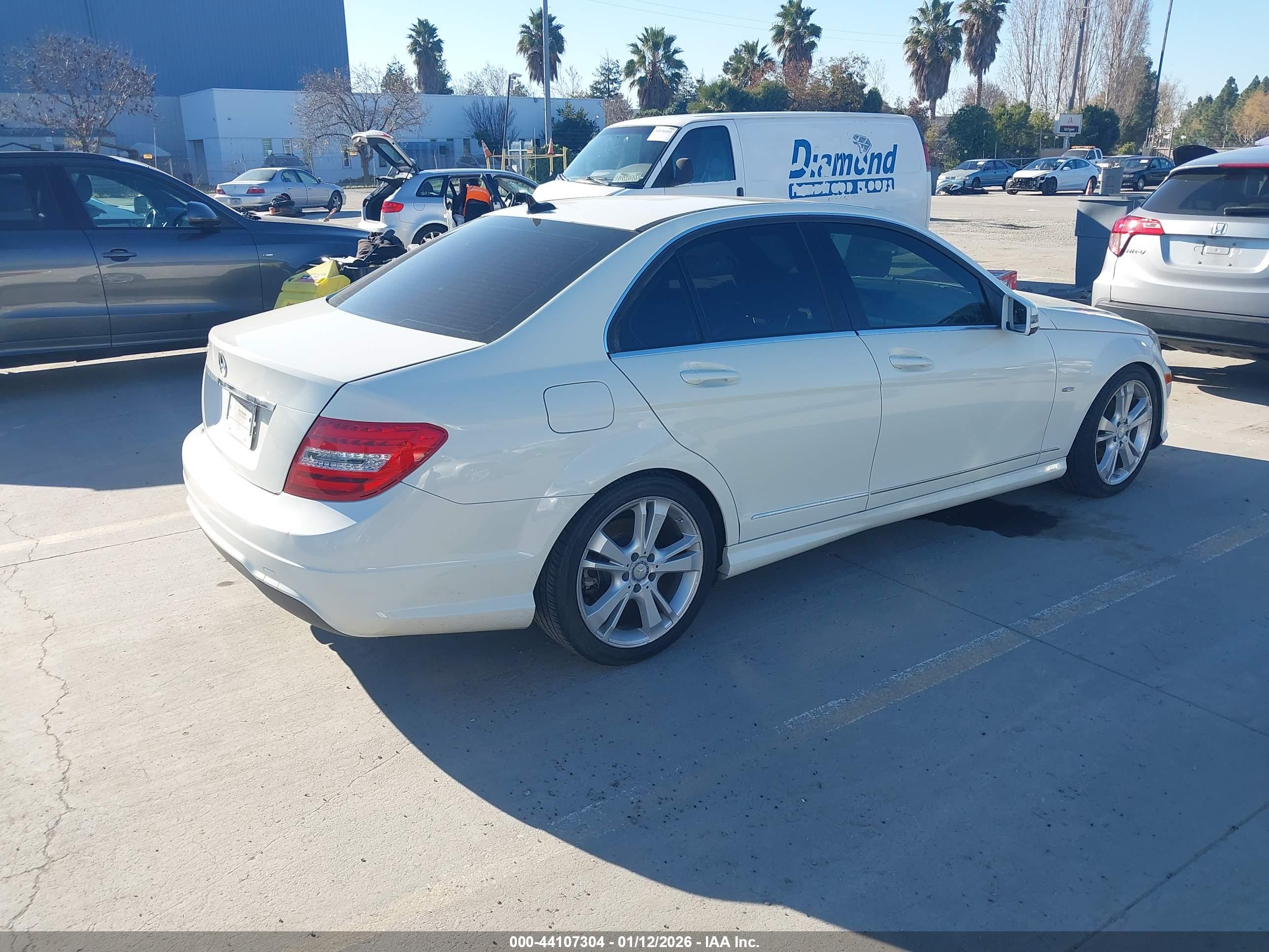 MERCEDES-BENZ C image 4