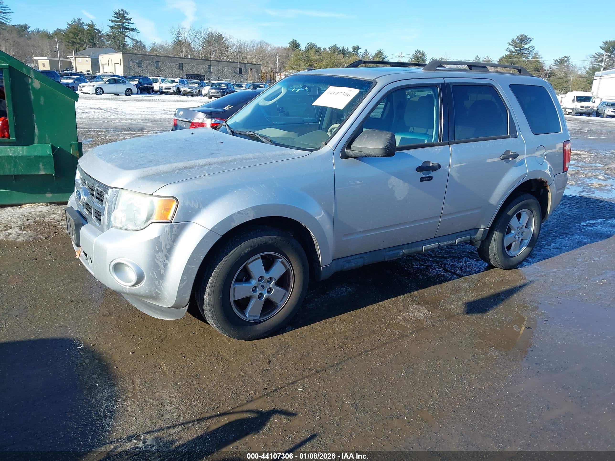 FORD ESCAPE image 2
