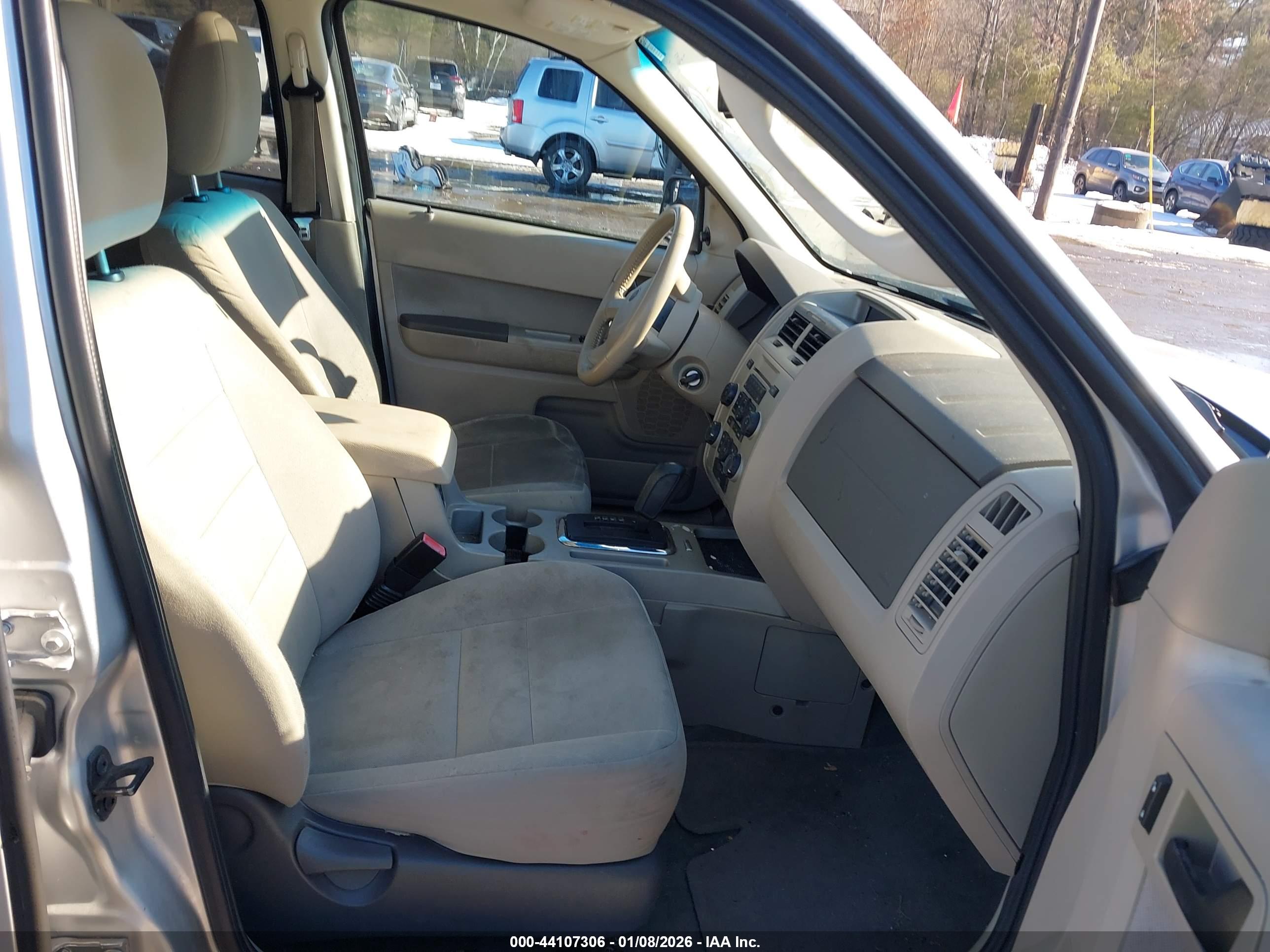 FORD ESCAPE image 5