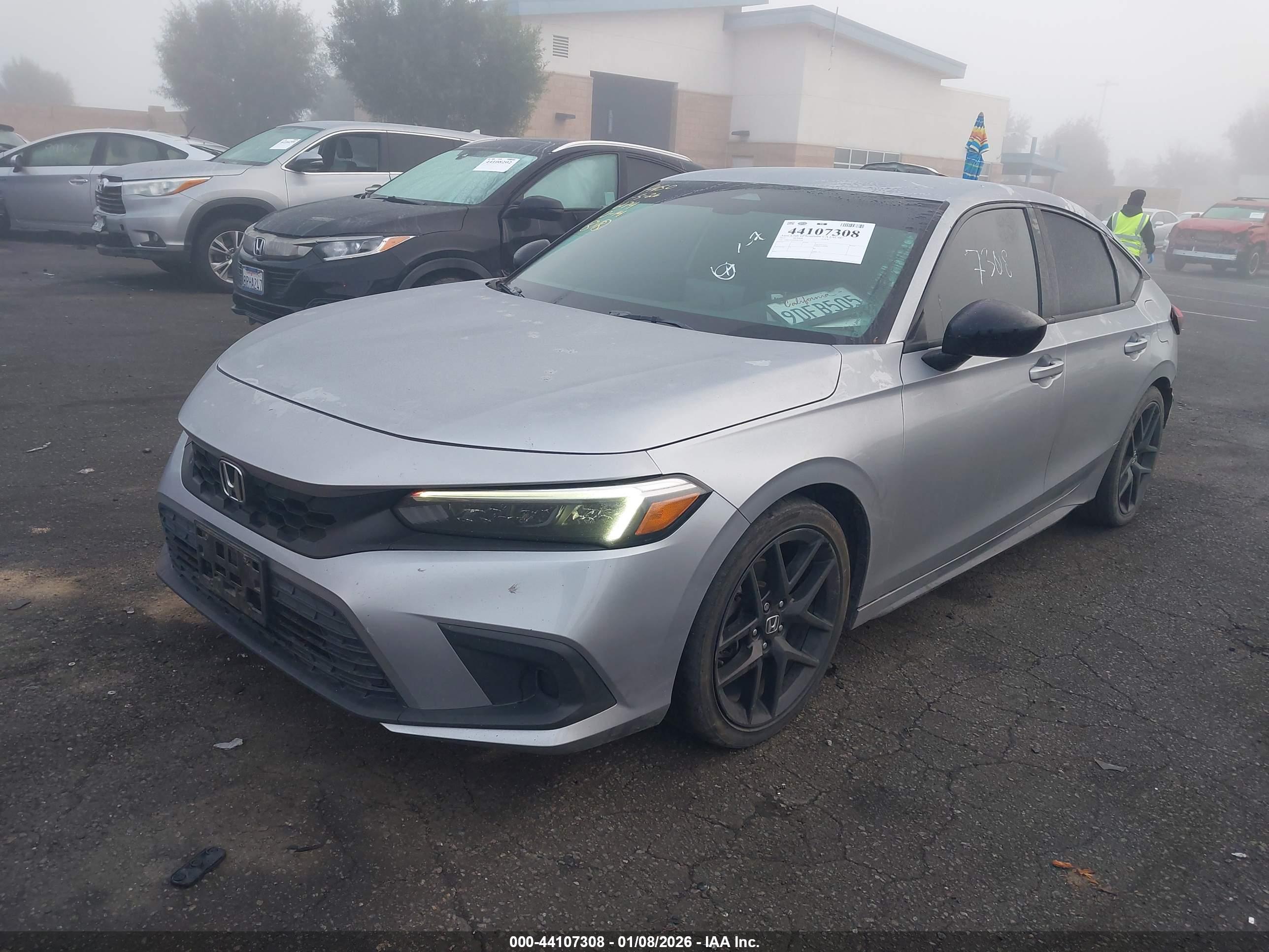 HONDA CIVIC image 2