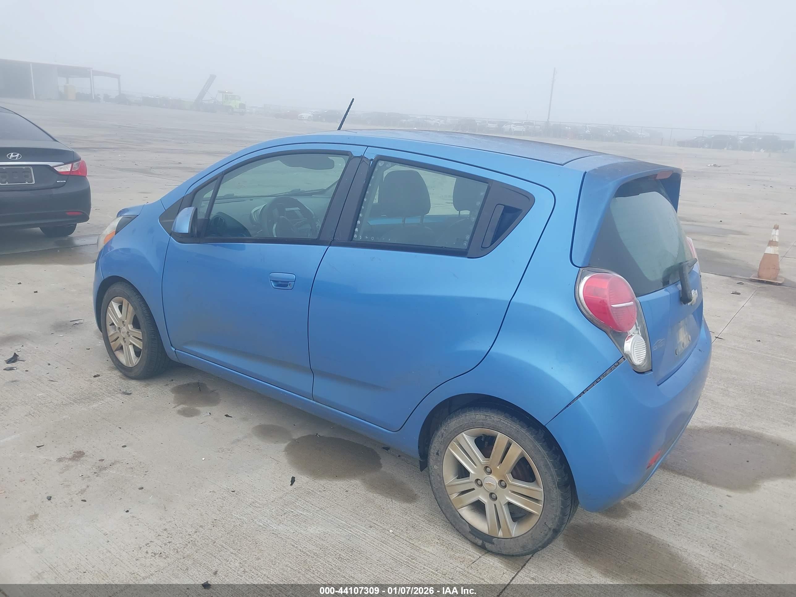 CHEVROLET SPARK image 3
