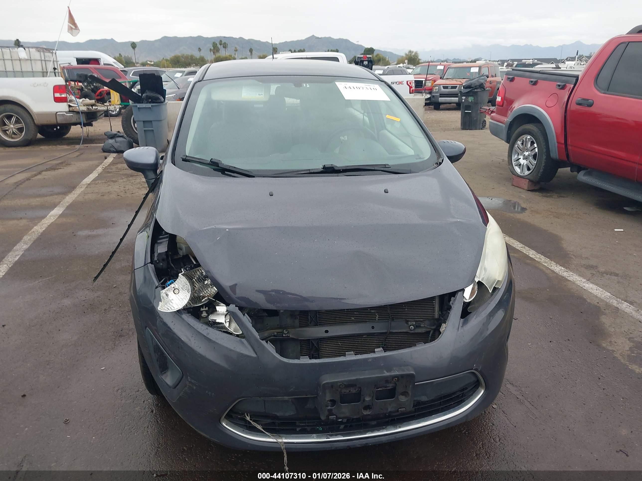 FORD FIESTA image 6