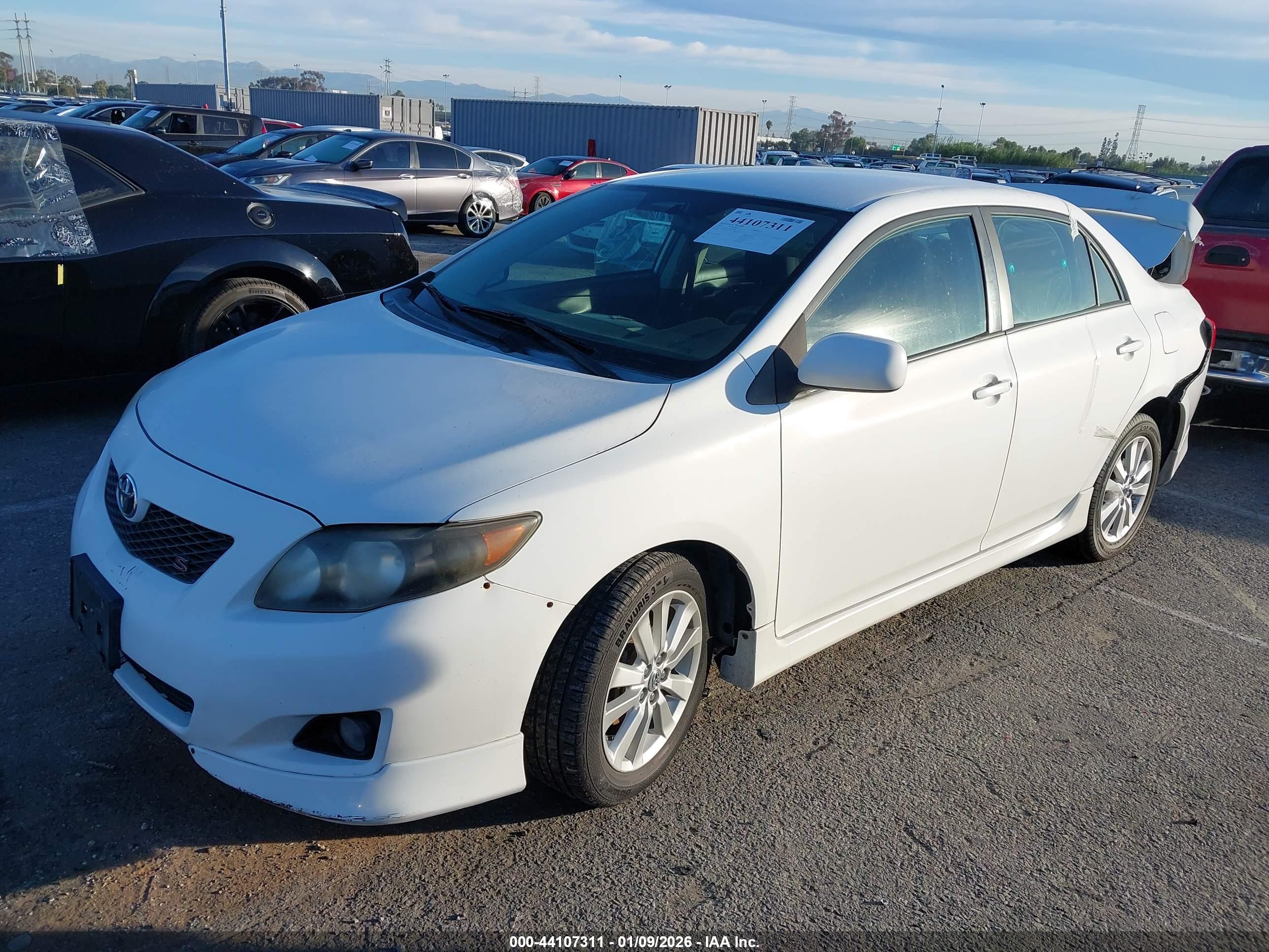 TOYOTA COROLLA image 2