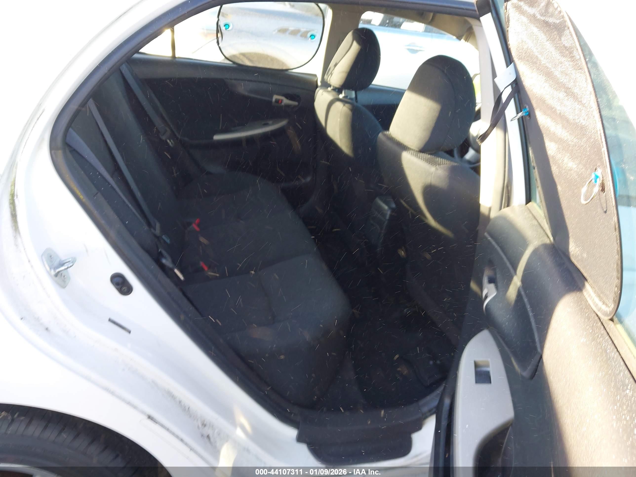TOYOTA COROLLA image 8