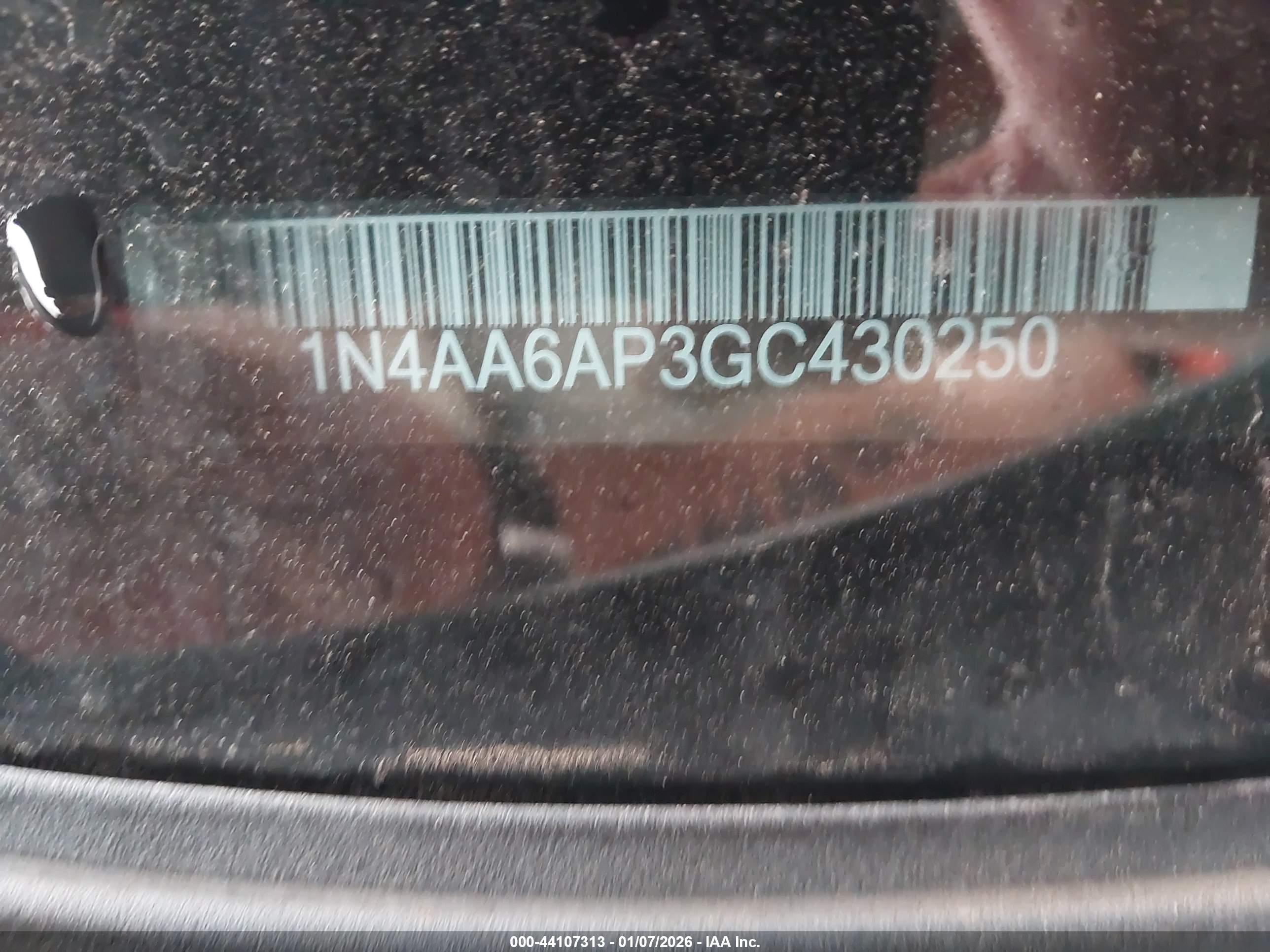 NISSAN MAXIMA image 9