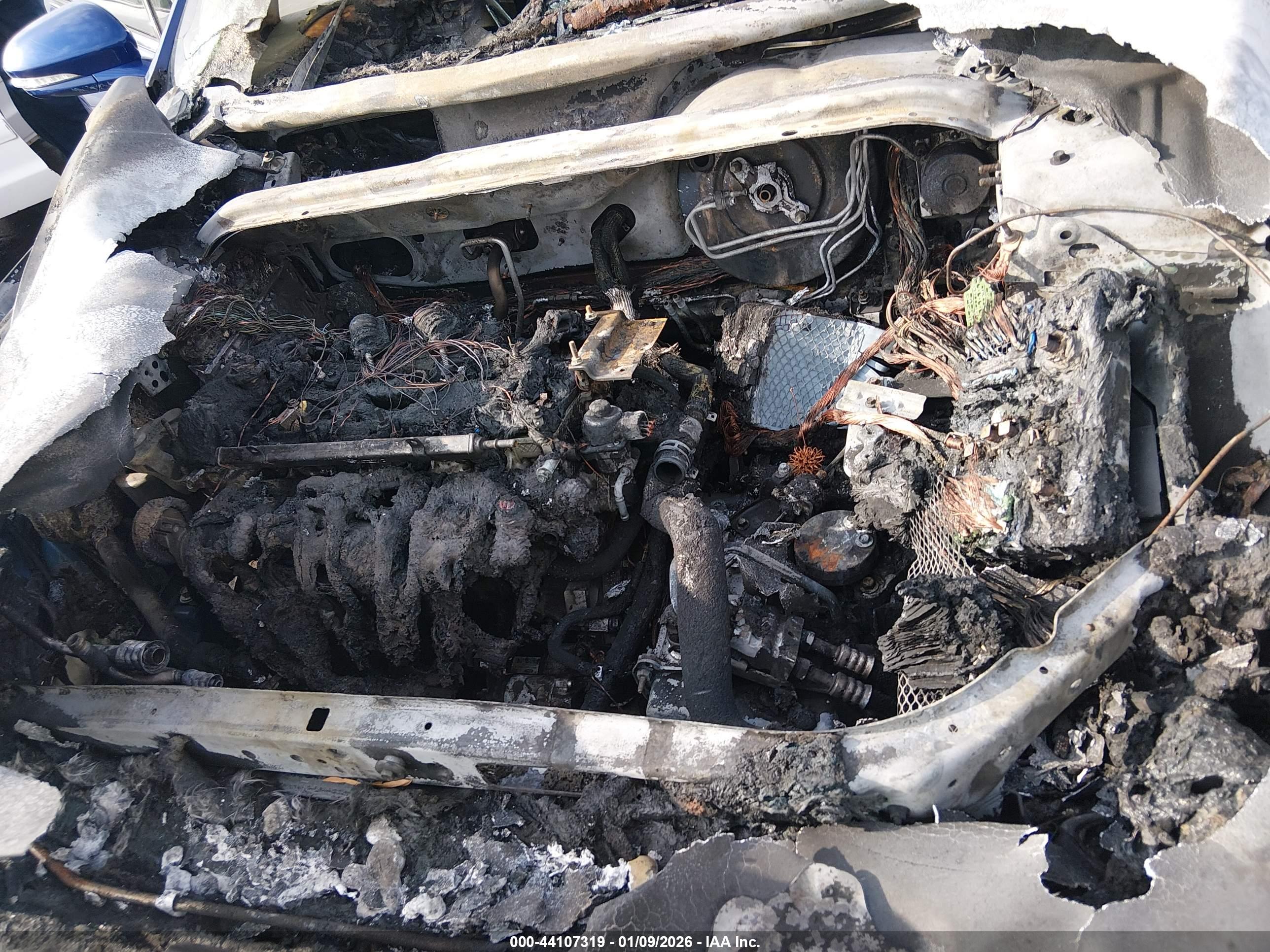 FORD FUSION image 10
