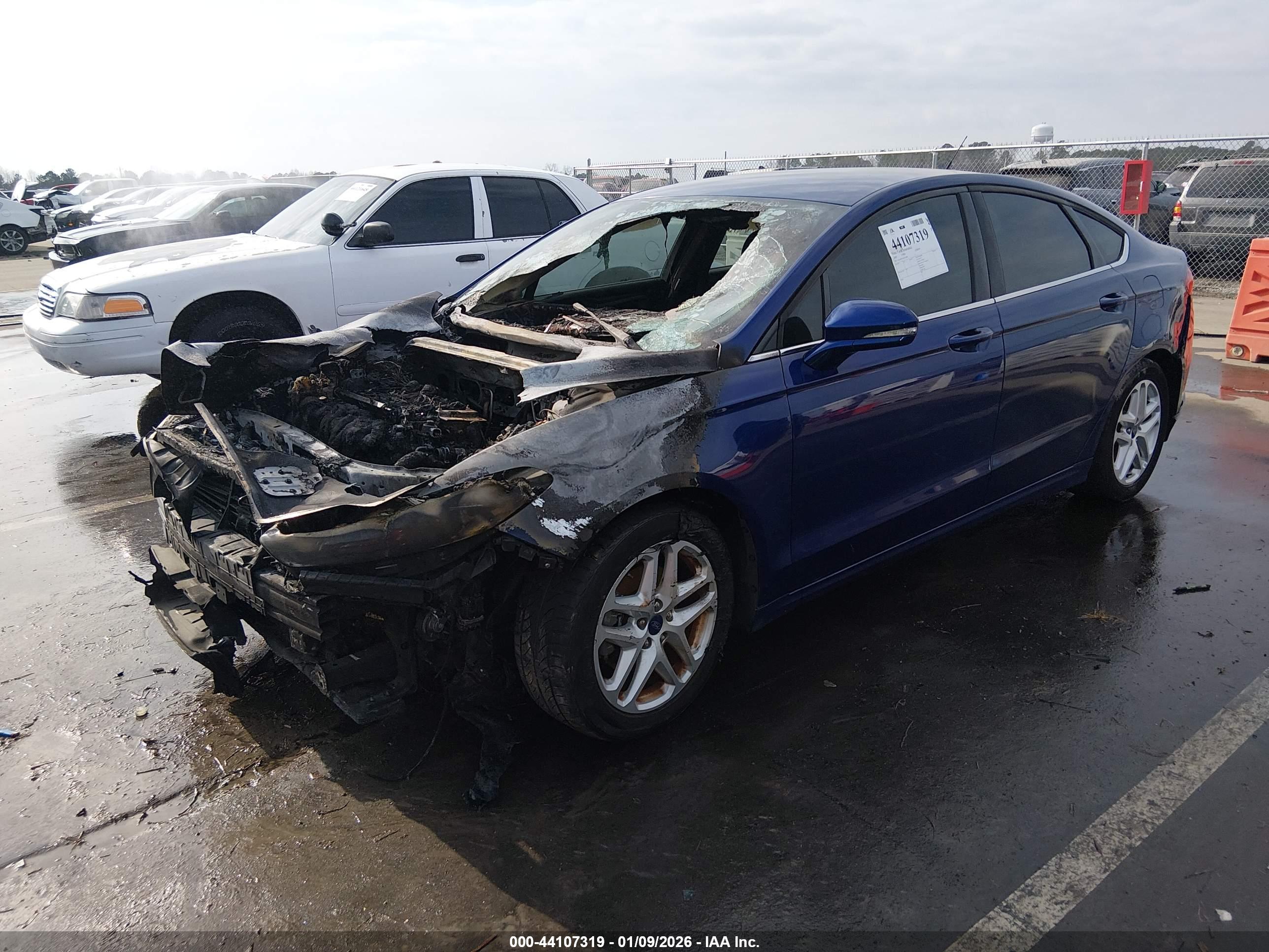 FORD FUSION image 2