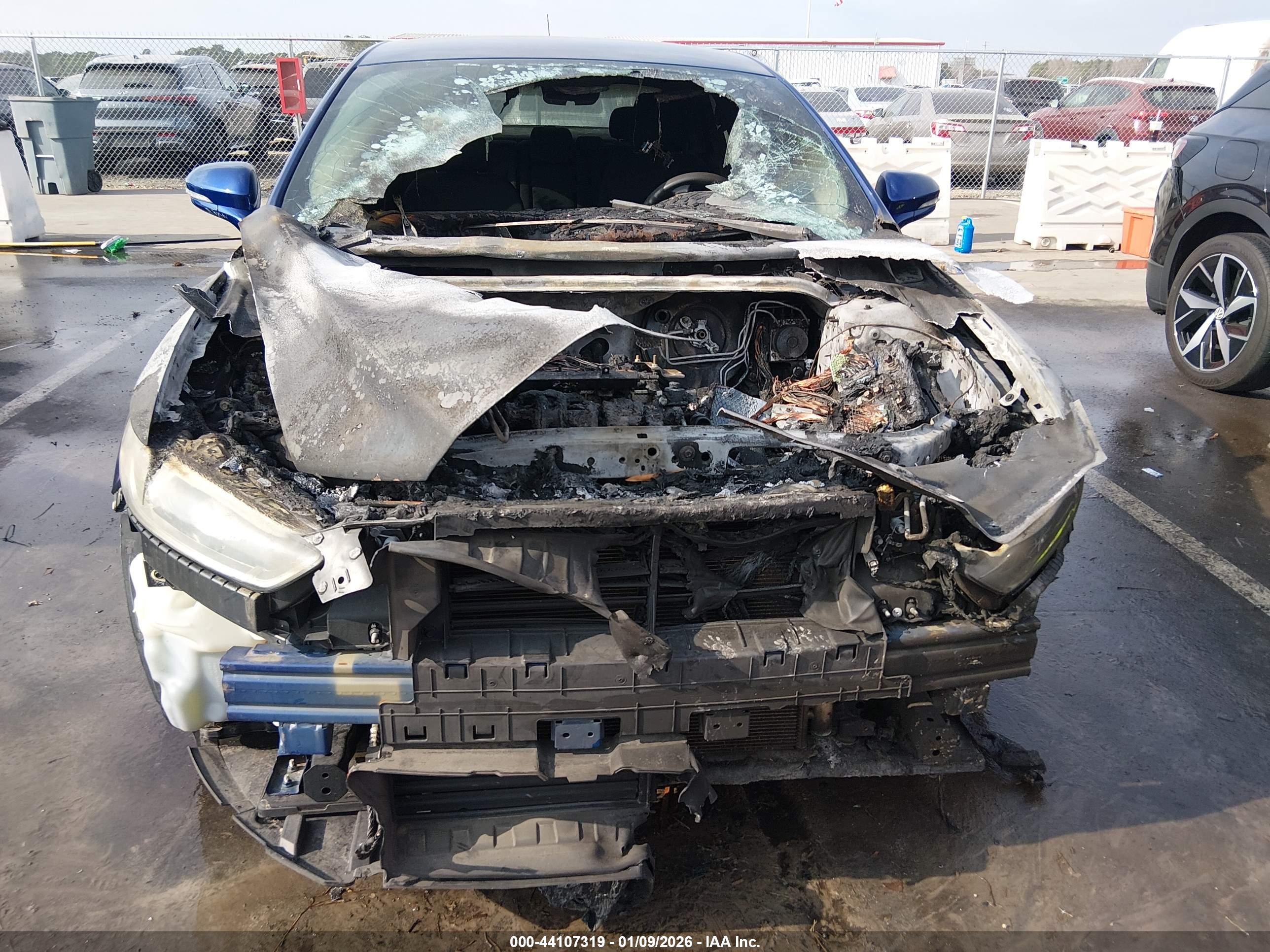 FORD FUSION image 6