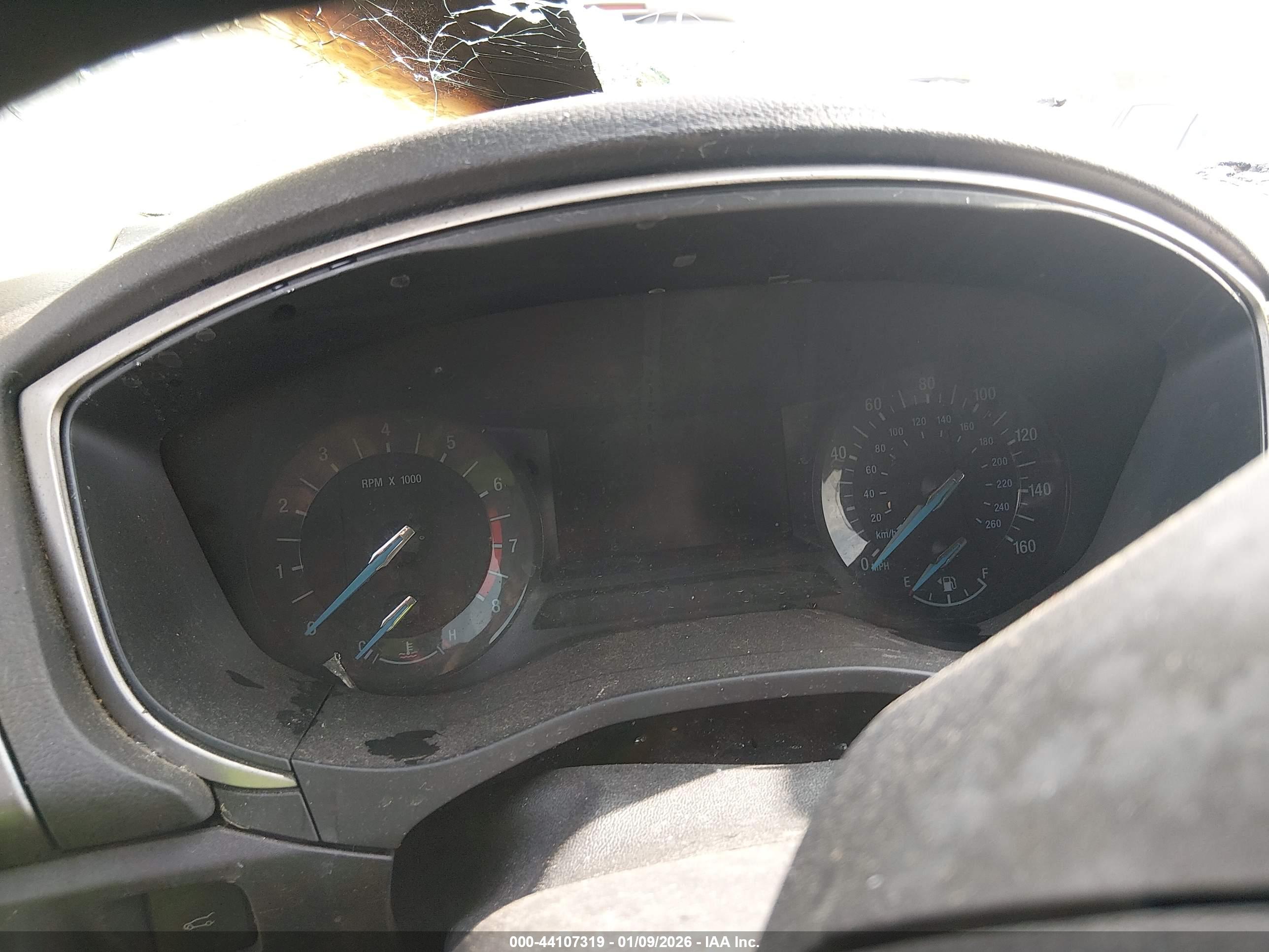 FORD FUSION image 7