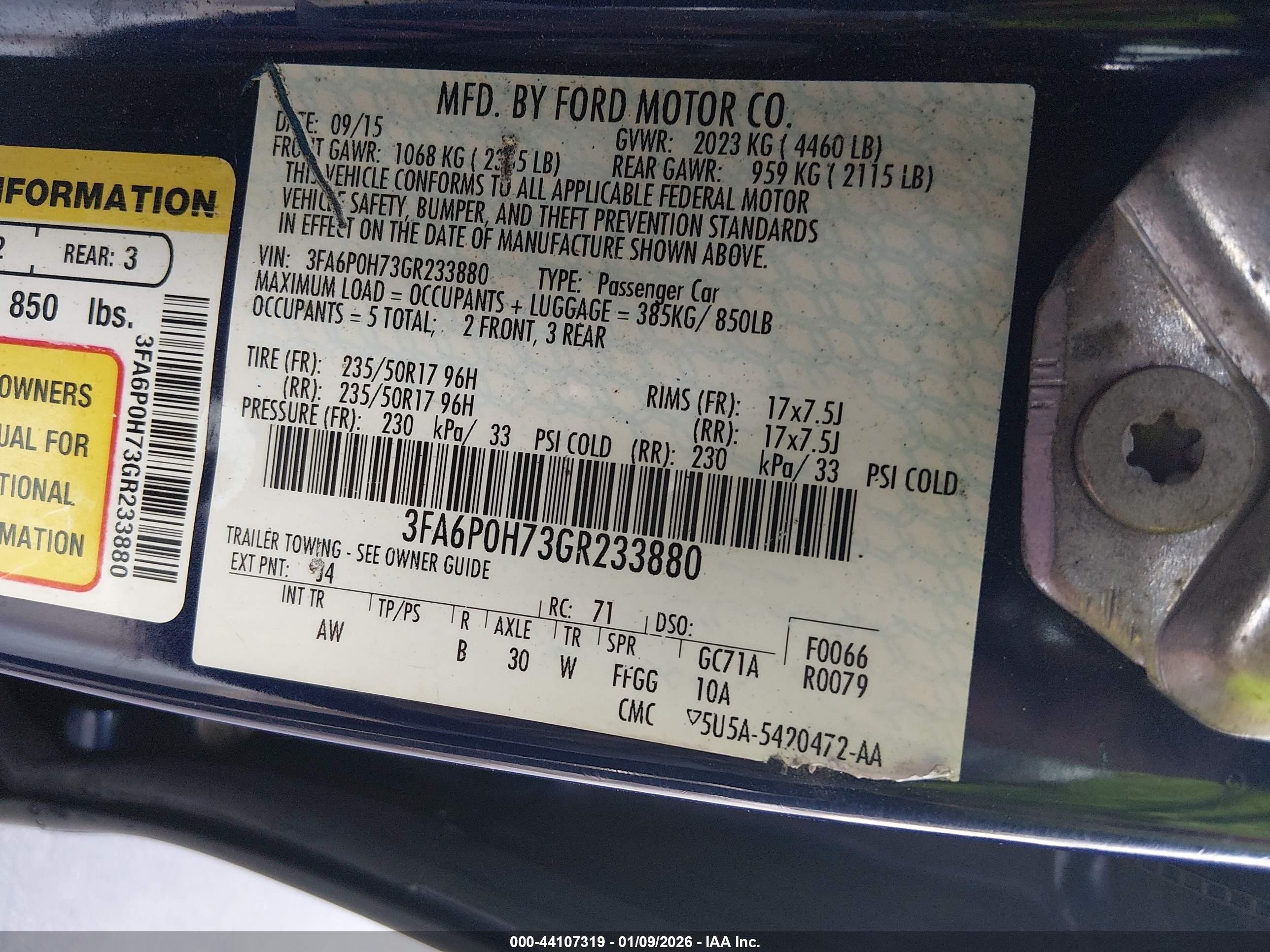 FORD FUSION image 9