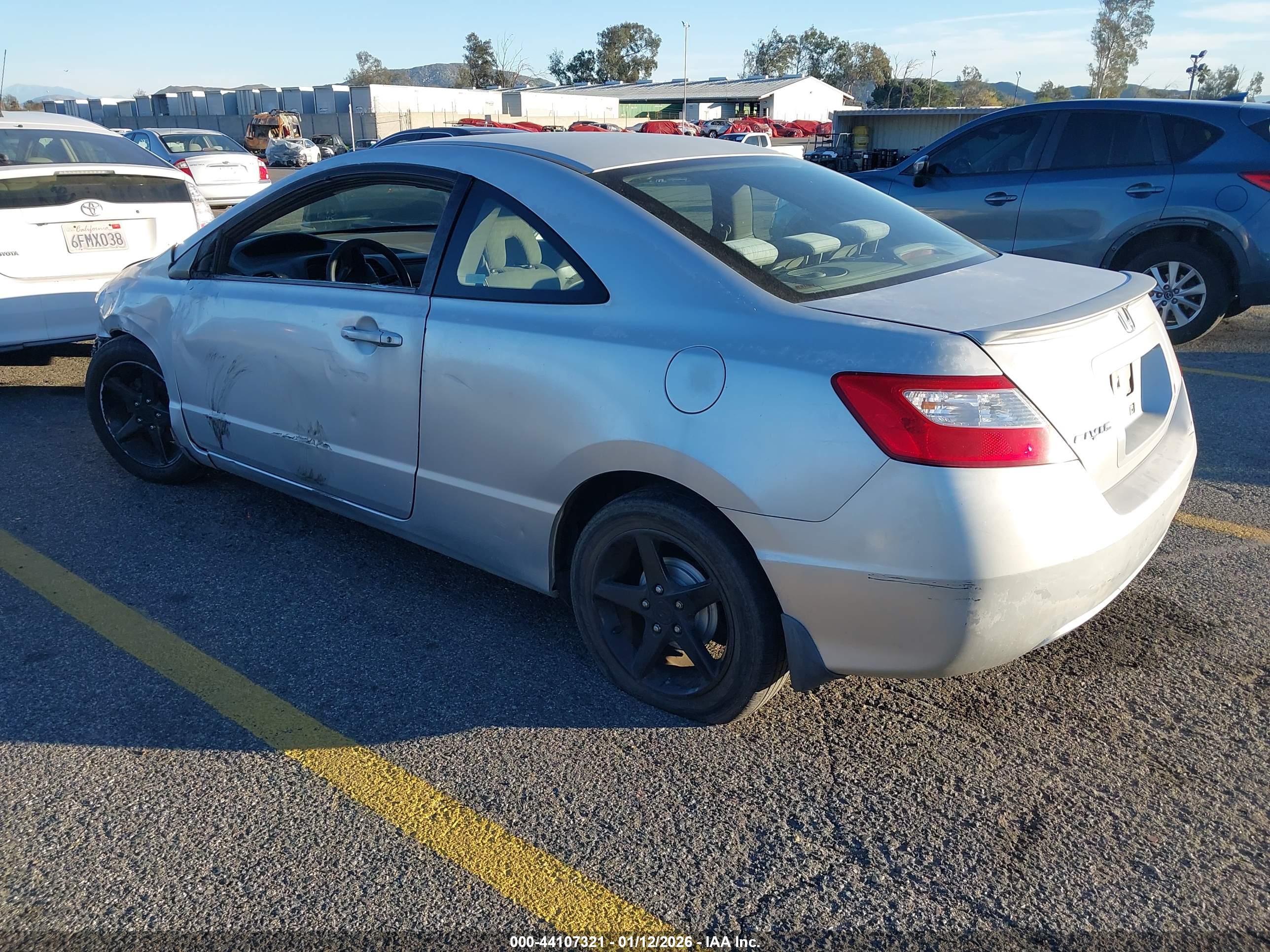 HONDA CIVIC image 3