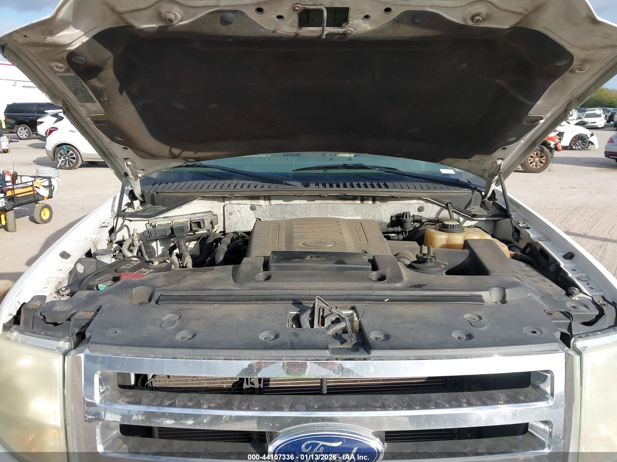 FORD EXPEDITION image 10