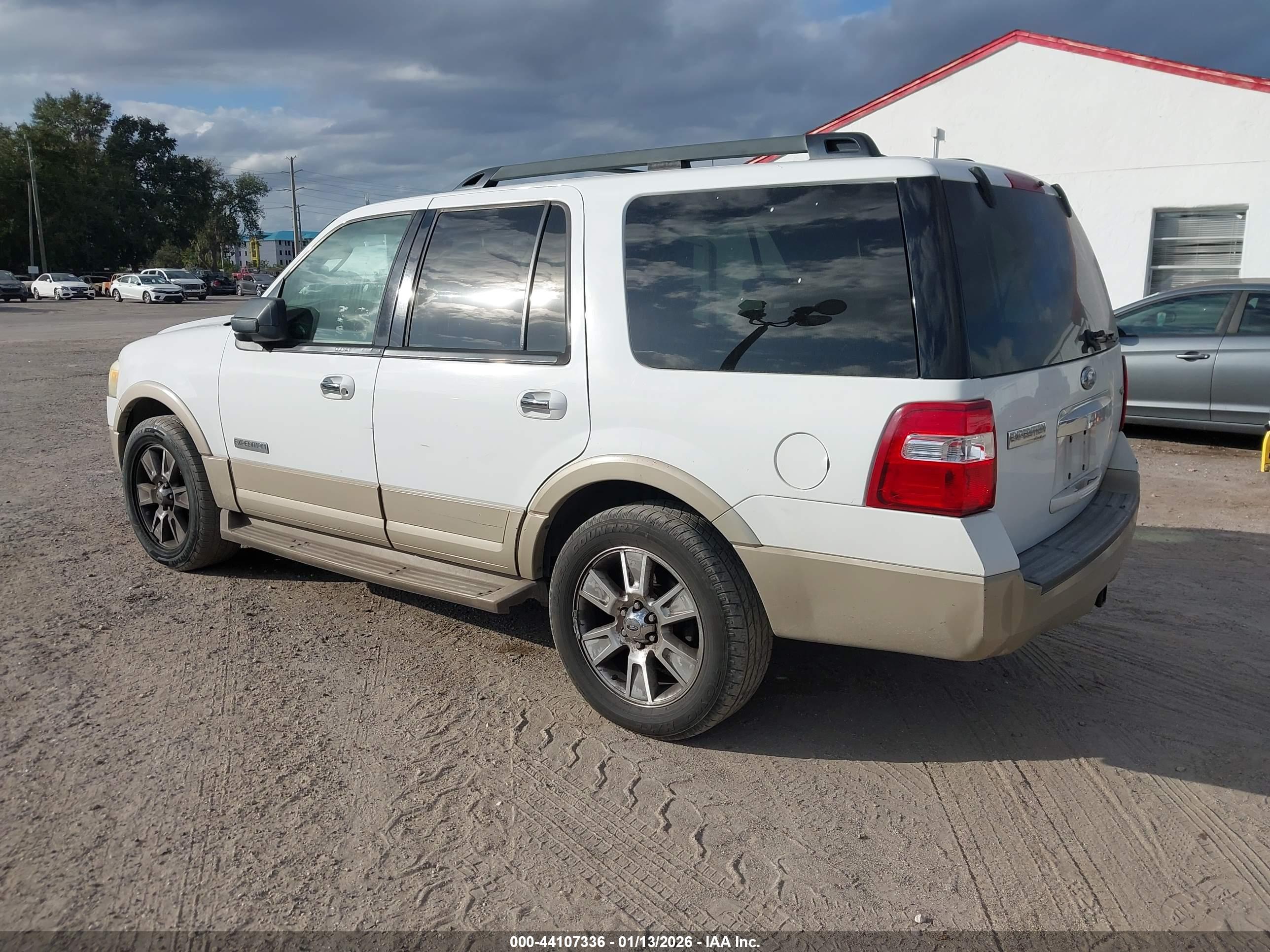 FORD EXPEDITION image 3