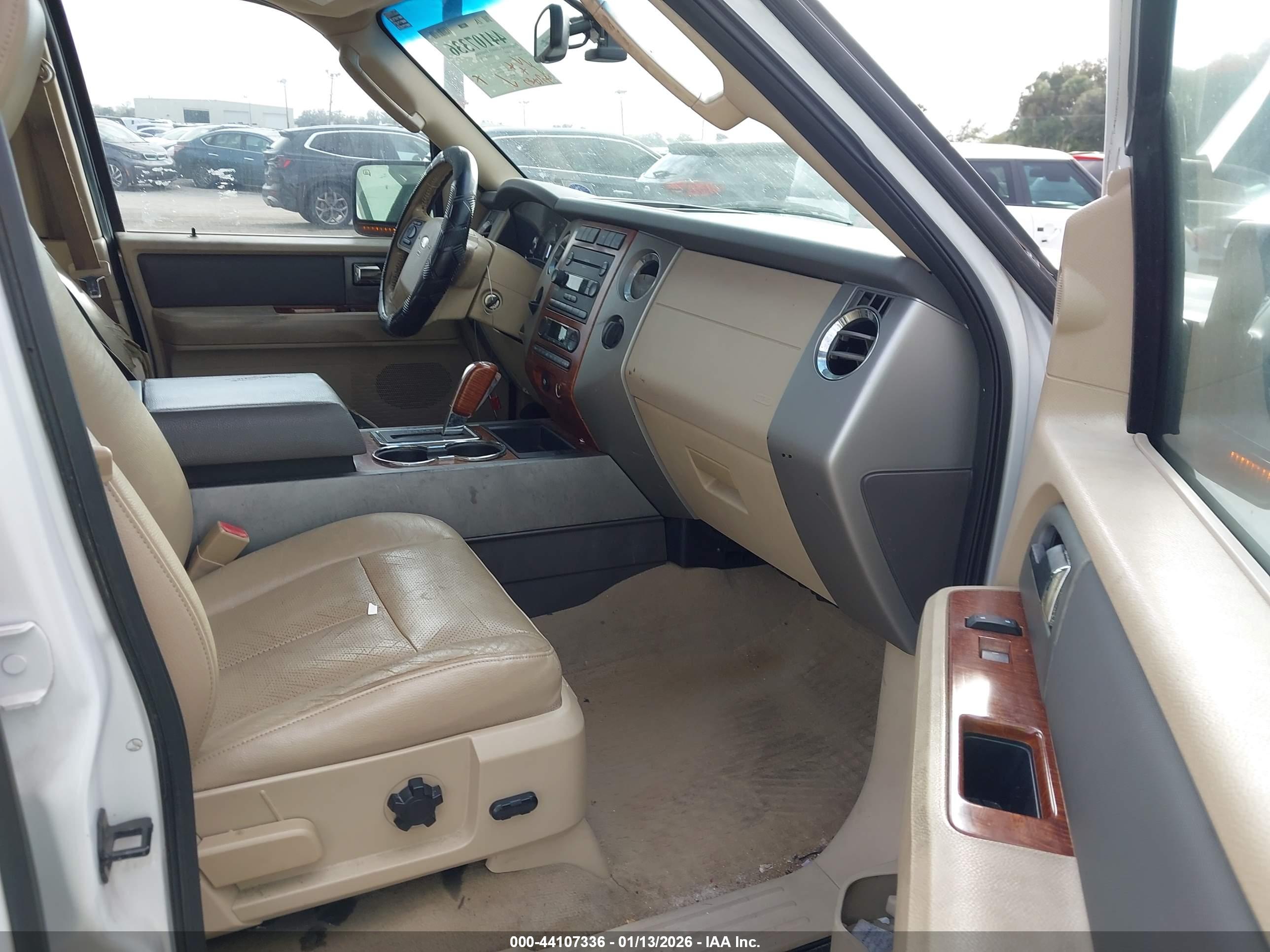 FORD EXPEDITION image 5