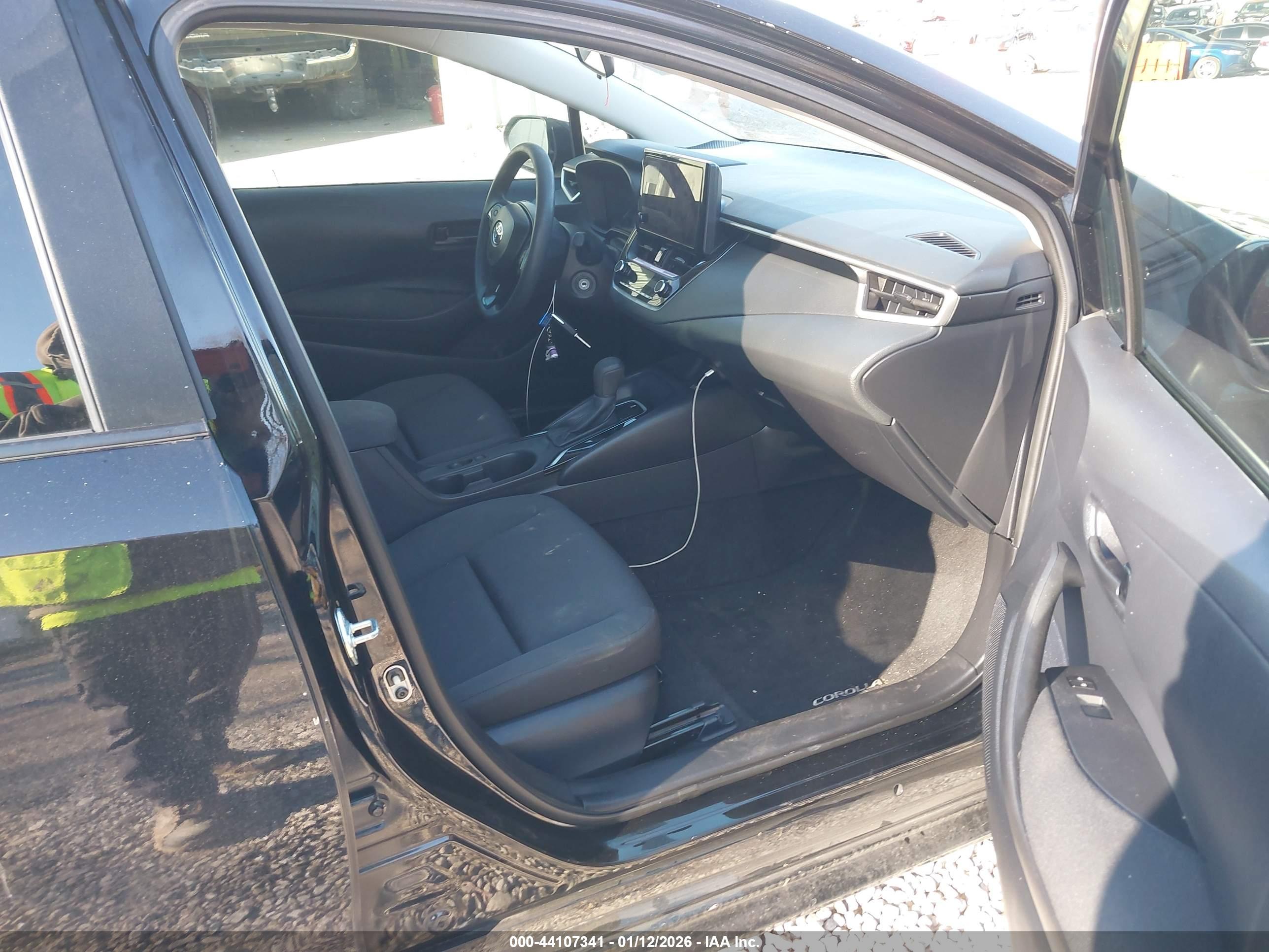 TOYOTA COROLLA image 5
