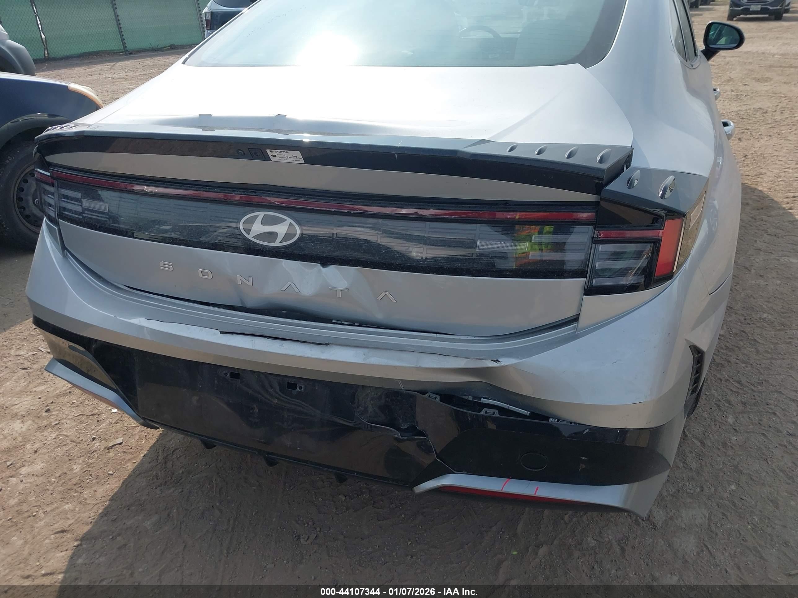 HYUNDAI SONATA image 6