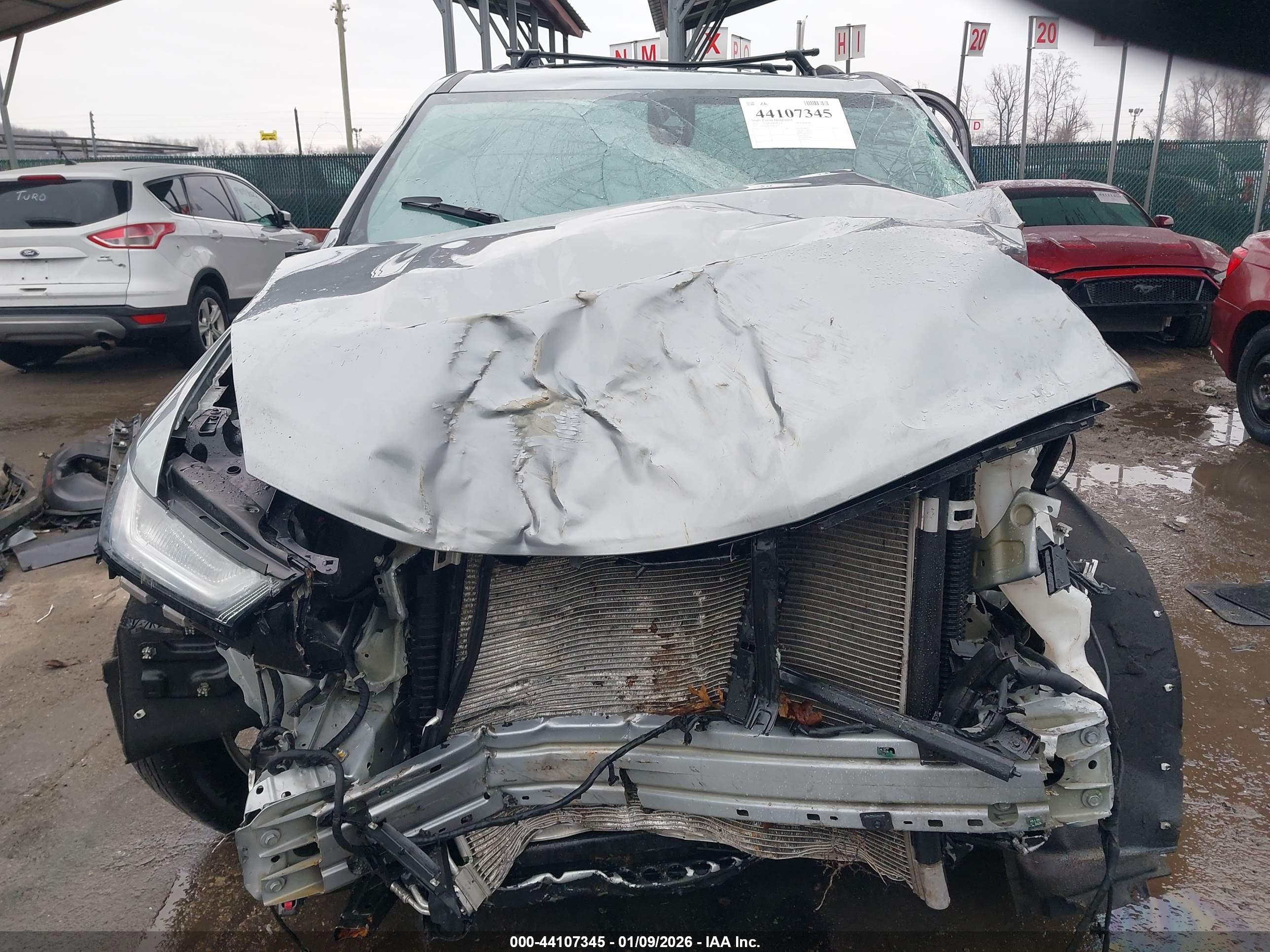 CHEVROLET TRAVERSE image 6