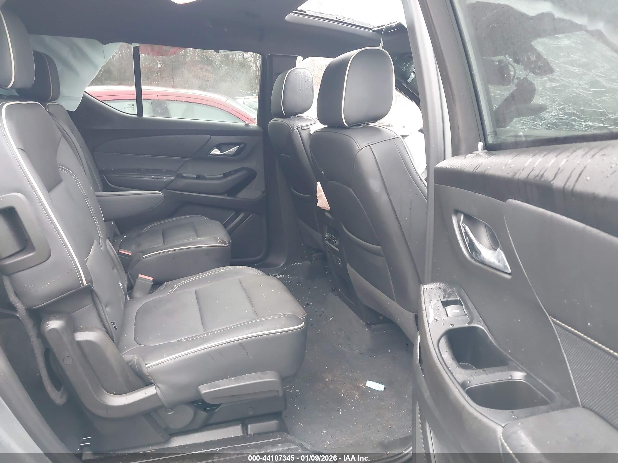 CHEVROLET TRAVERSE image 8