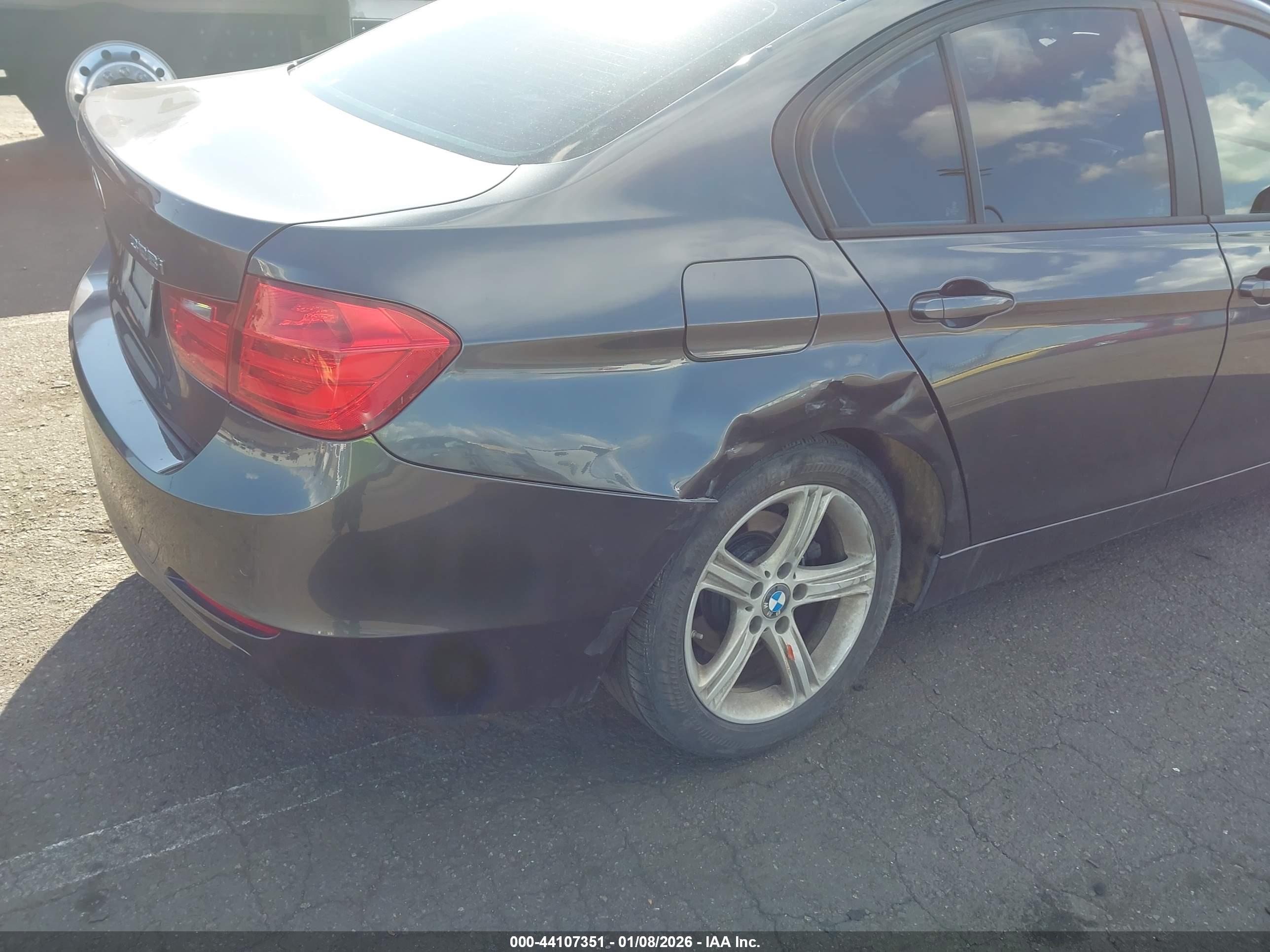 BMW 328I image 6