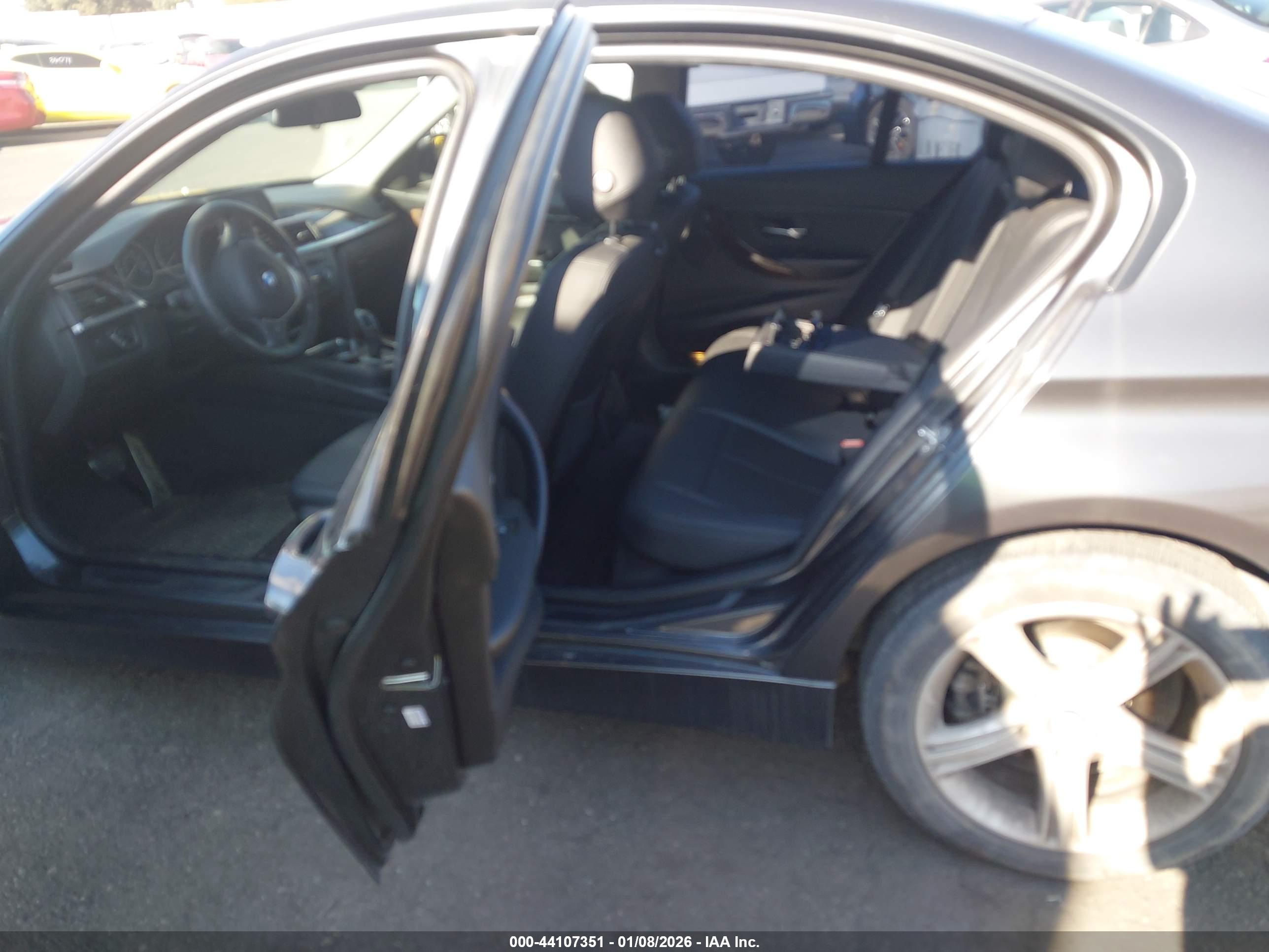BMW 328I image 8