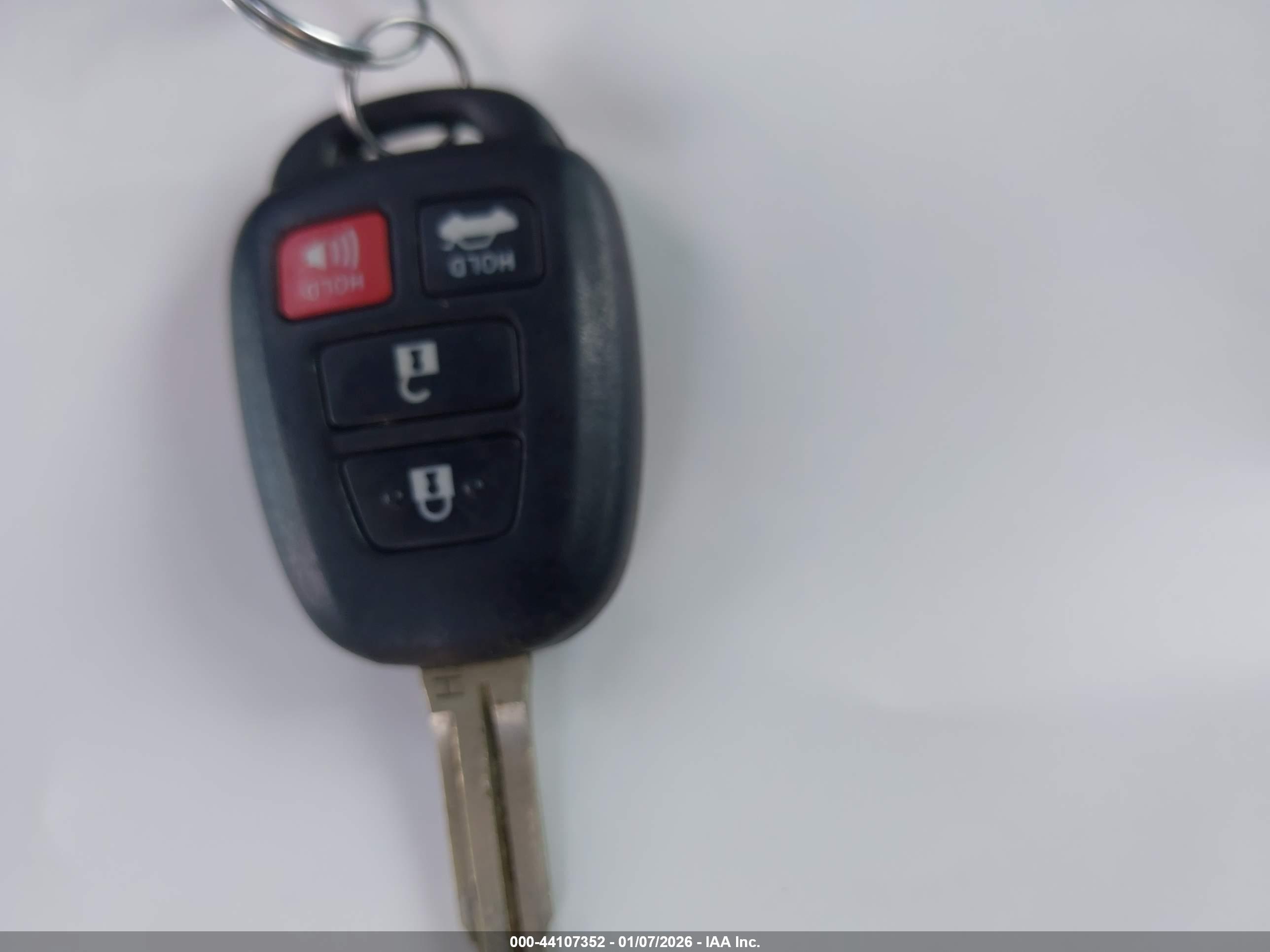 TOYOTA COROLLA image 11