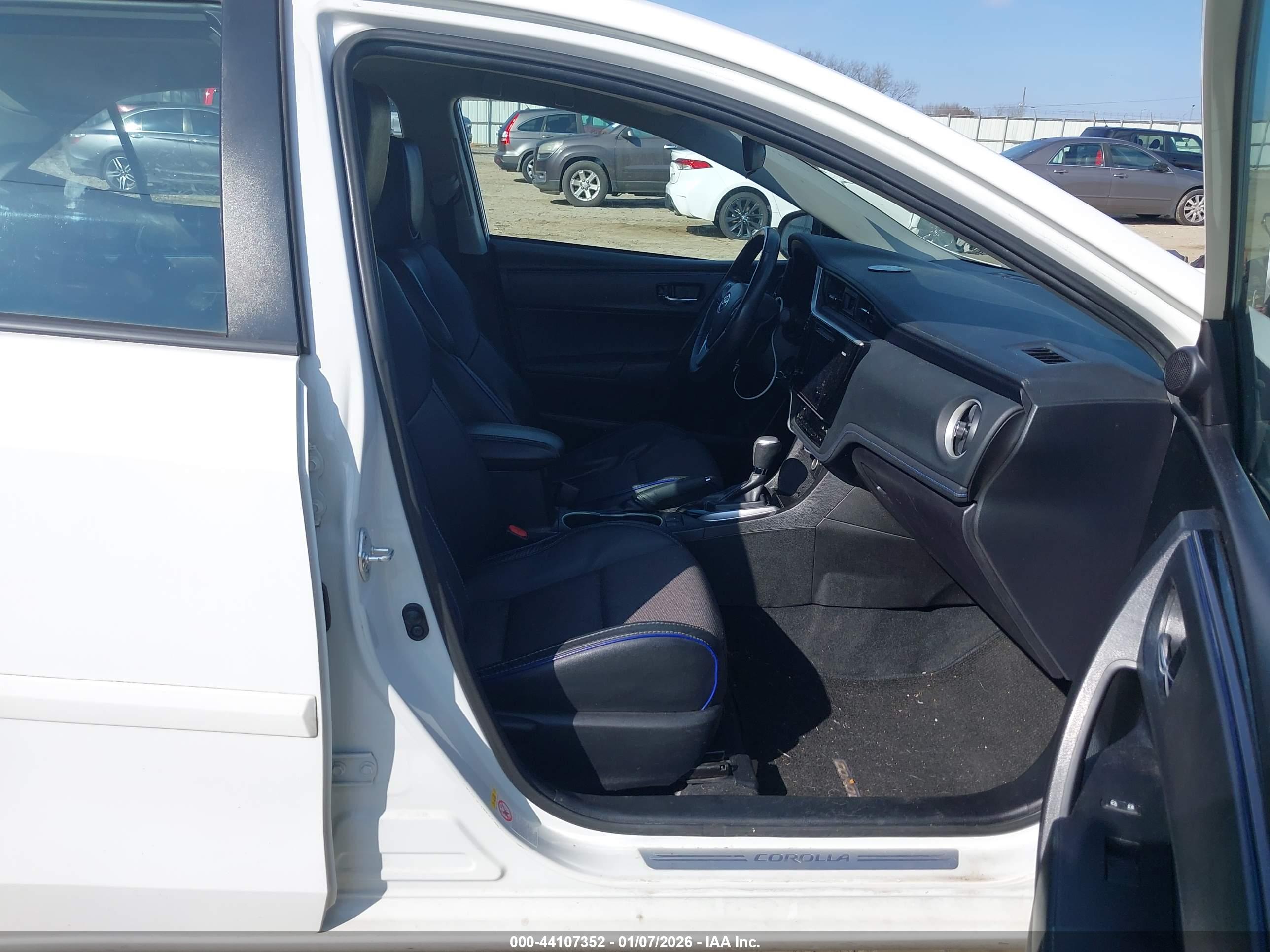 TOYOTA COROLLA image 5