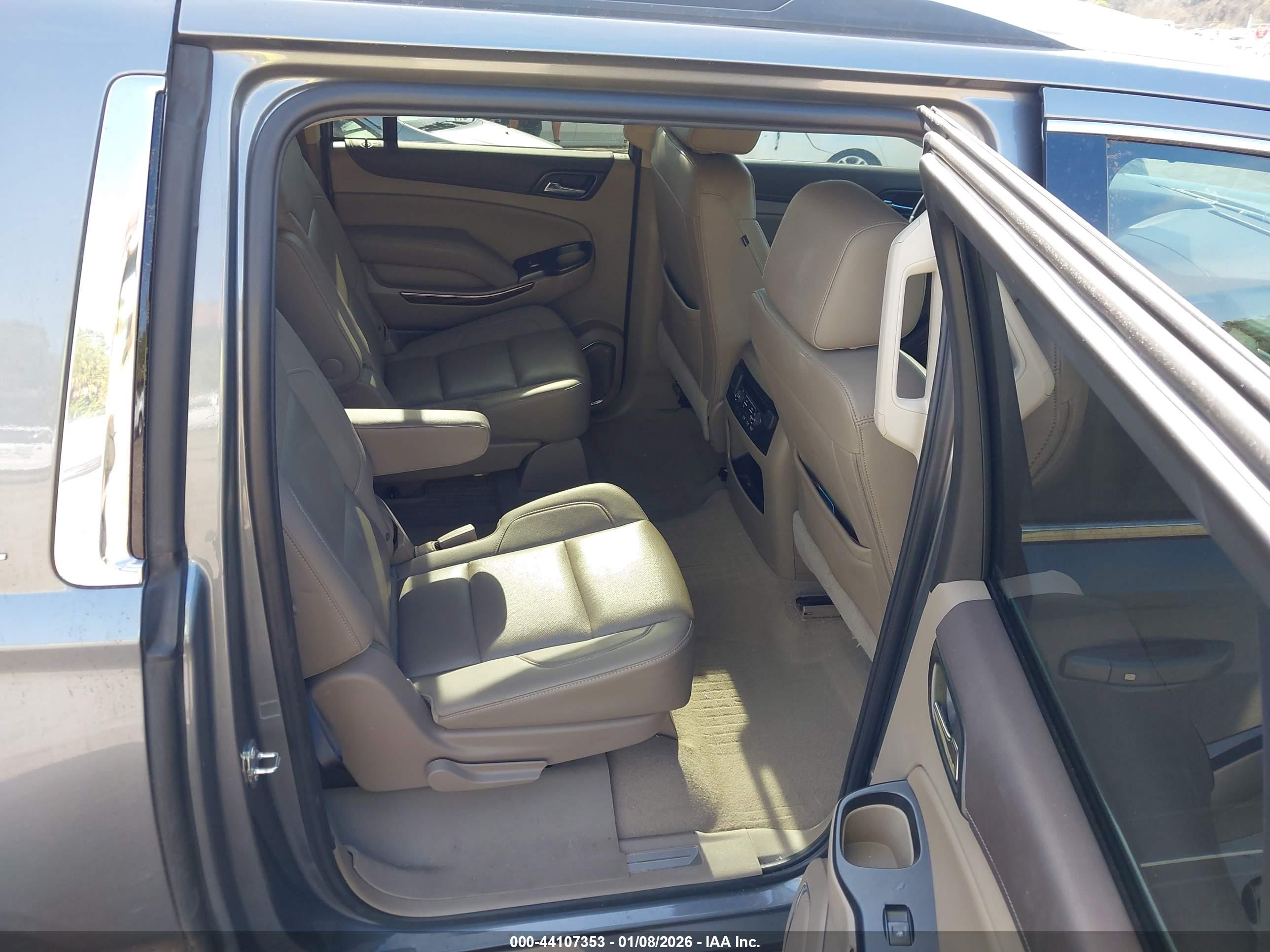 GMC YUKON image 8