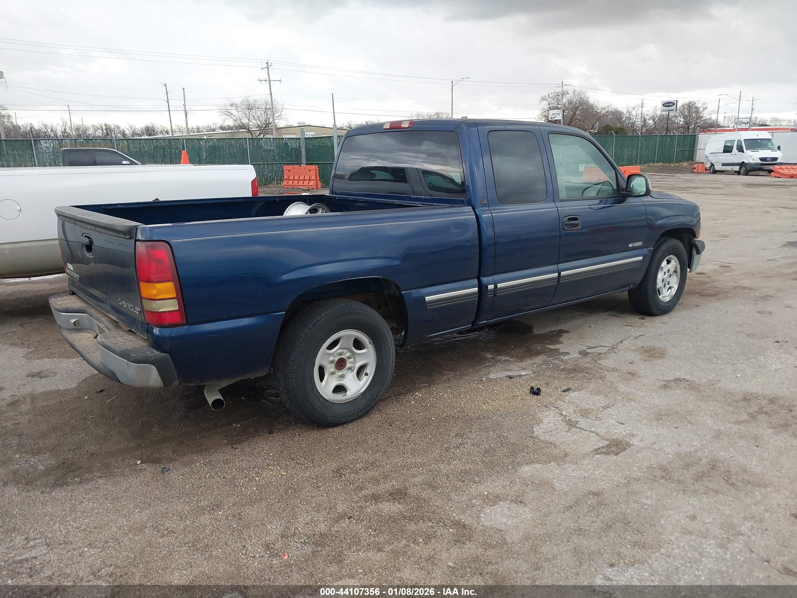 CHEVROLET SILVERADO image 4
