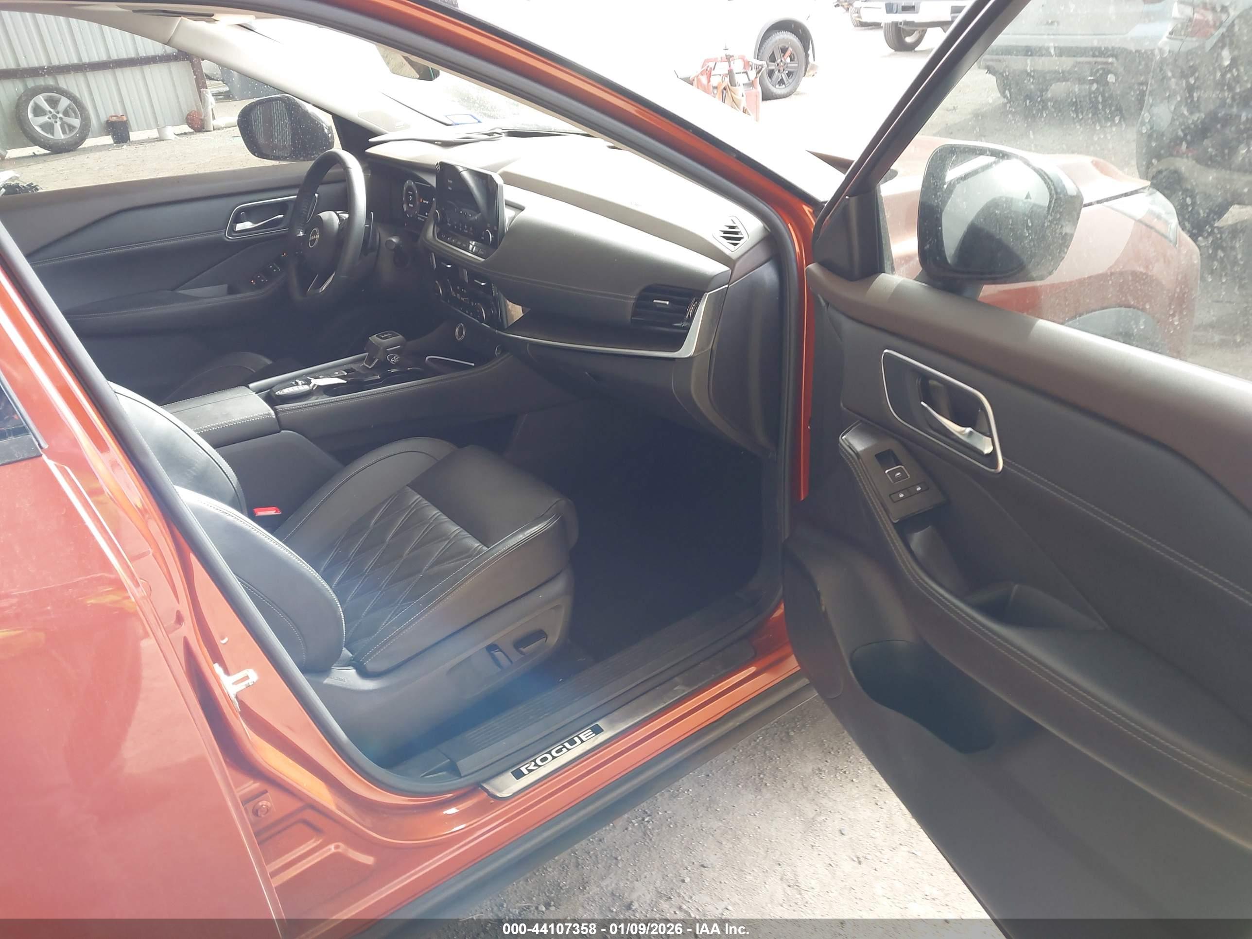NISSAN ROGUE image 5