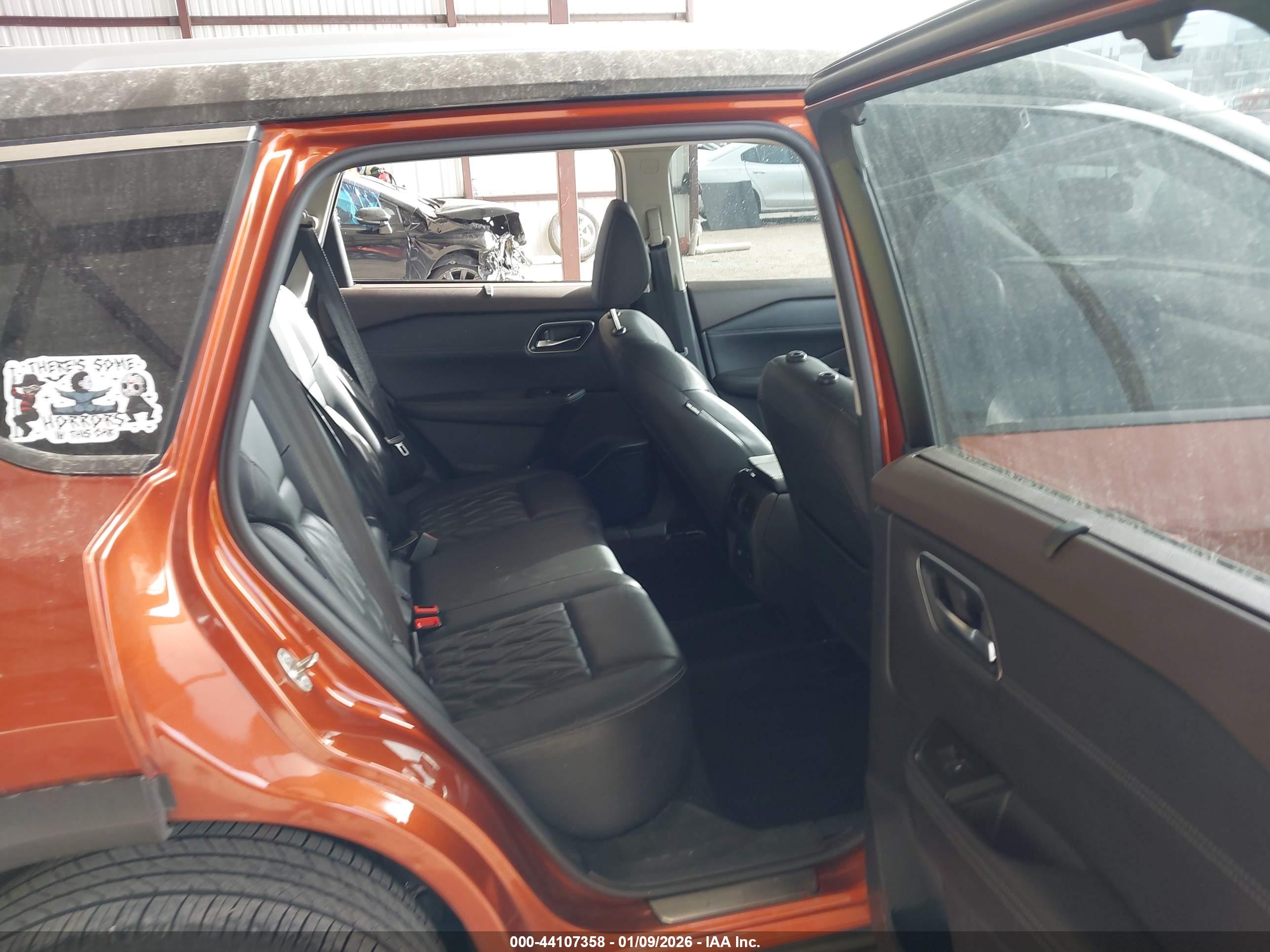 NISSAN ROGUE image 8