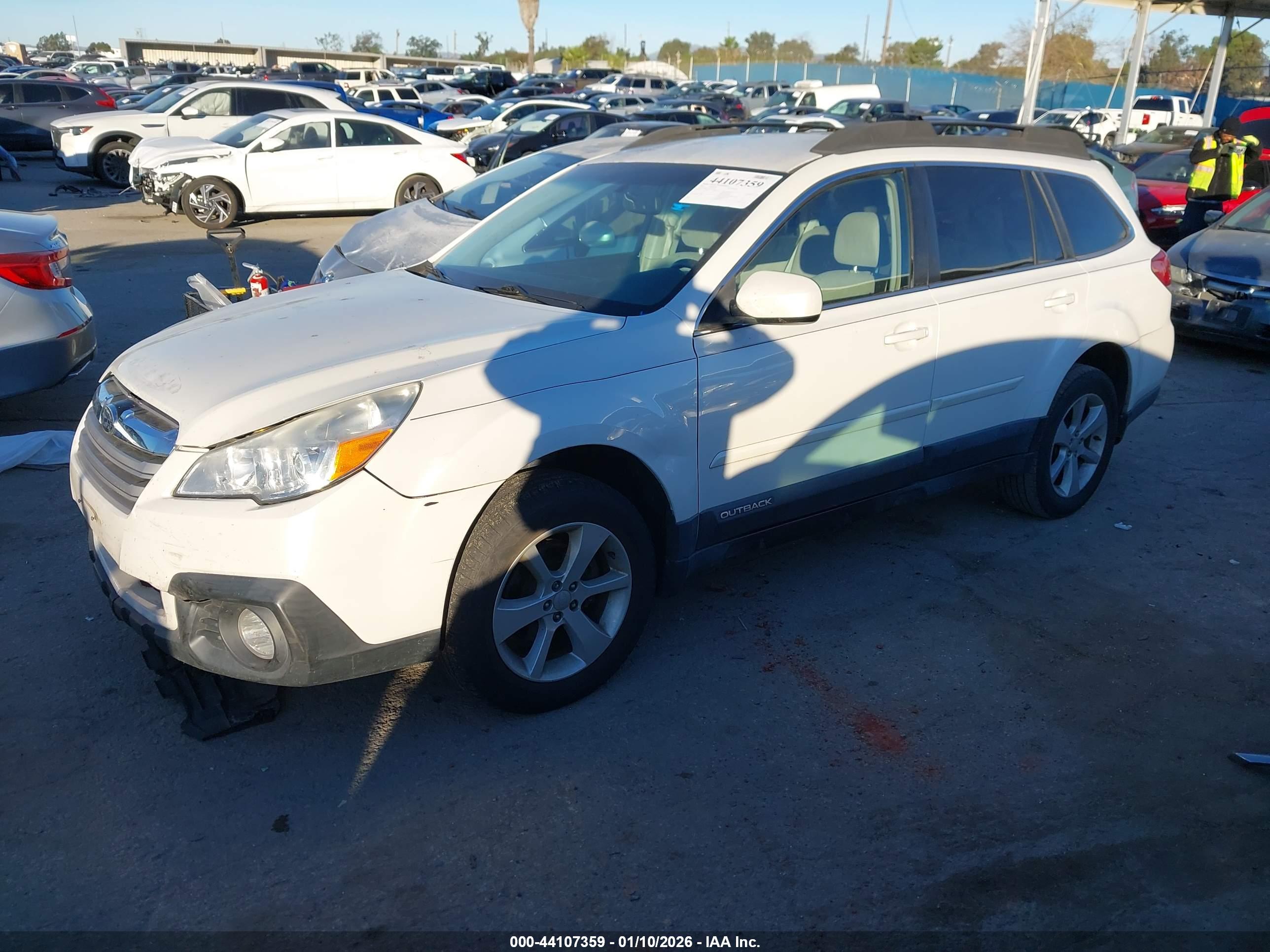 SUBARU OUTBACK image 2