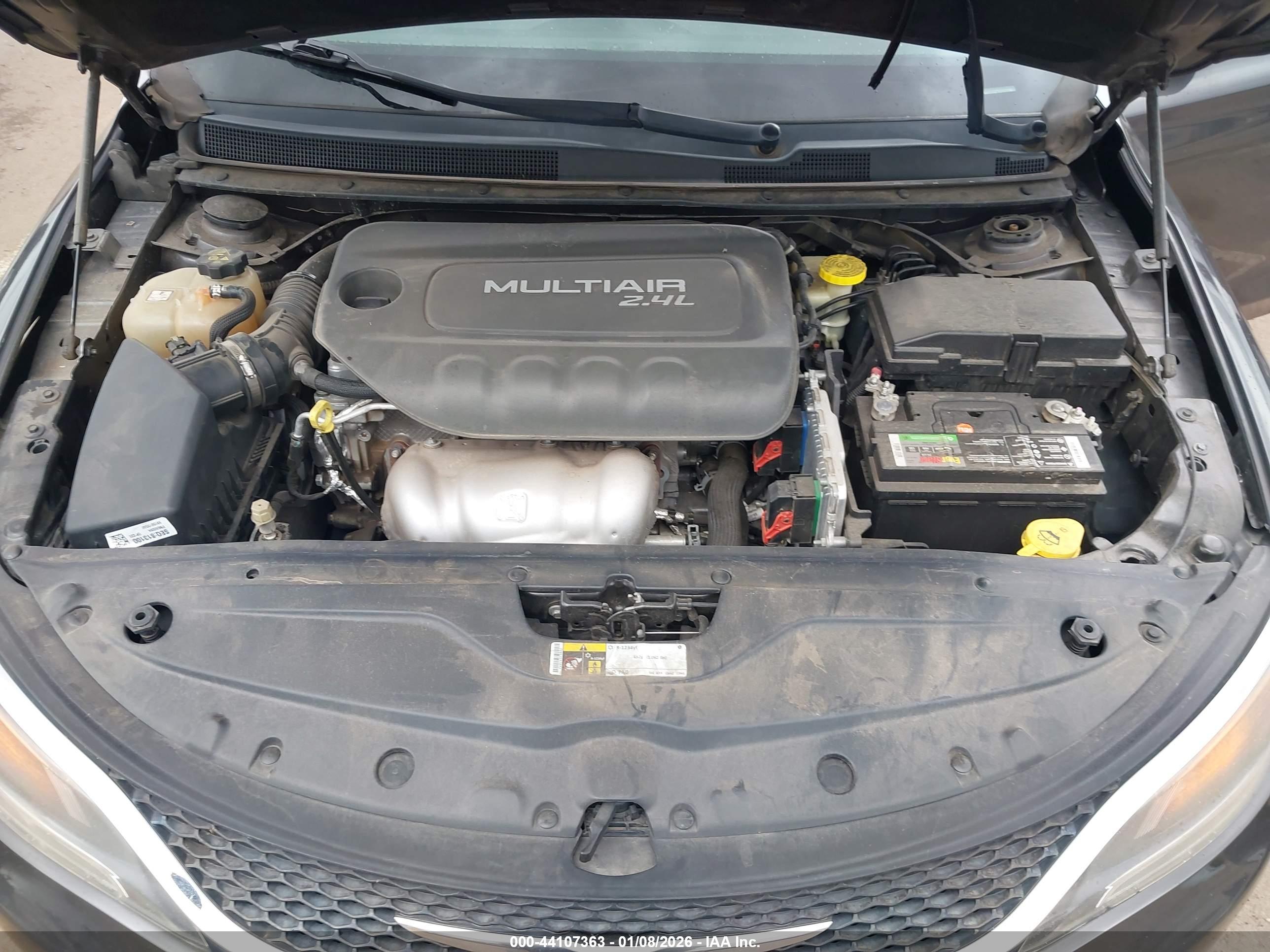 CHRYSLER 200 image 10