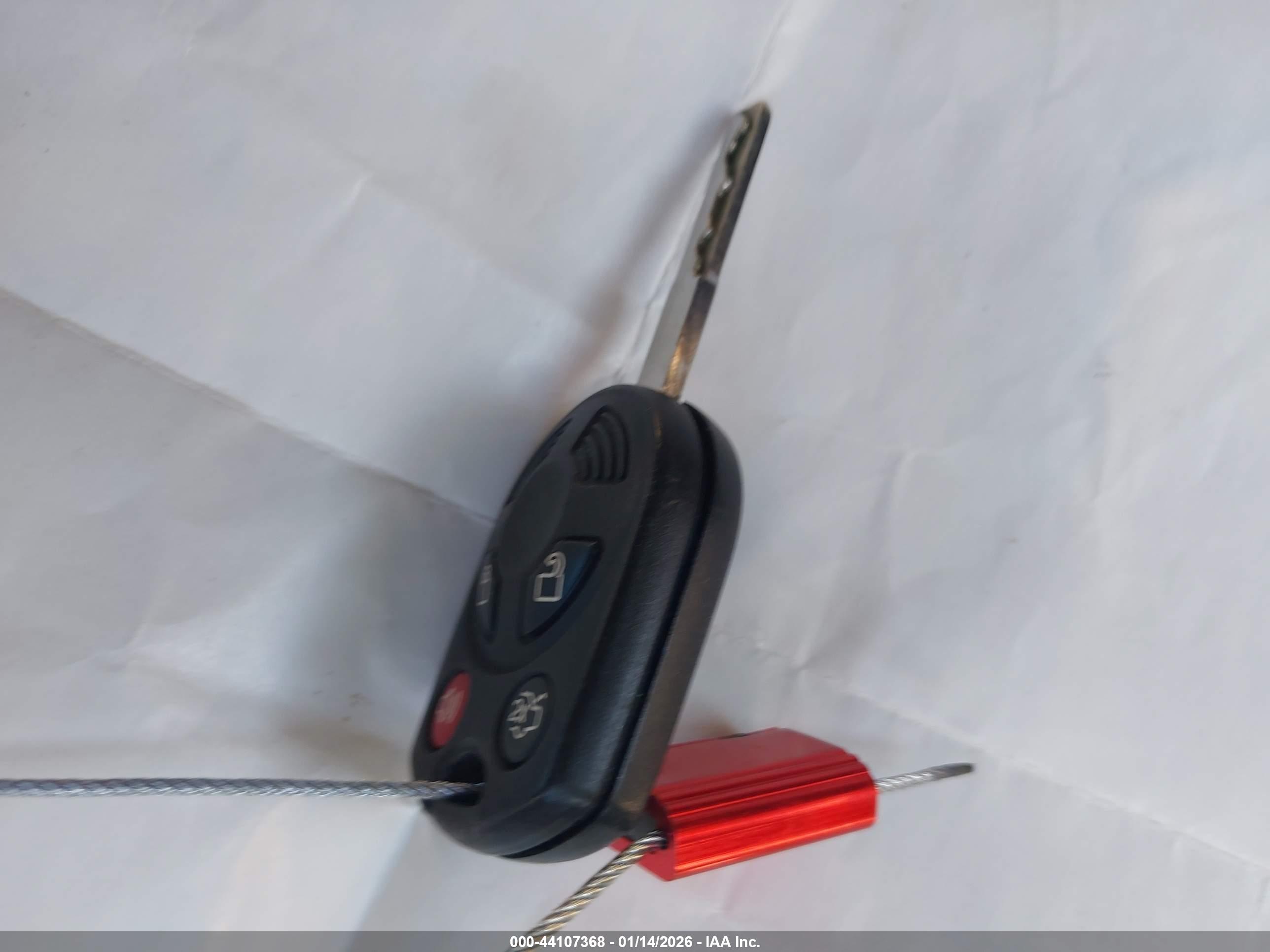 FORD C-MAX image 11