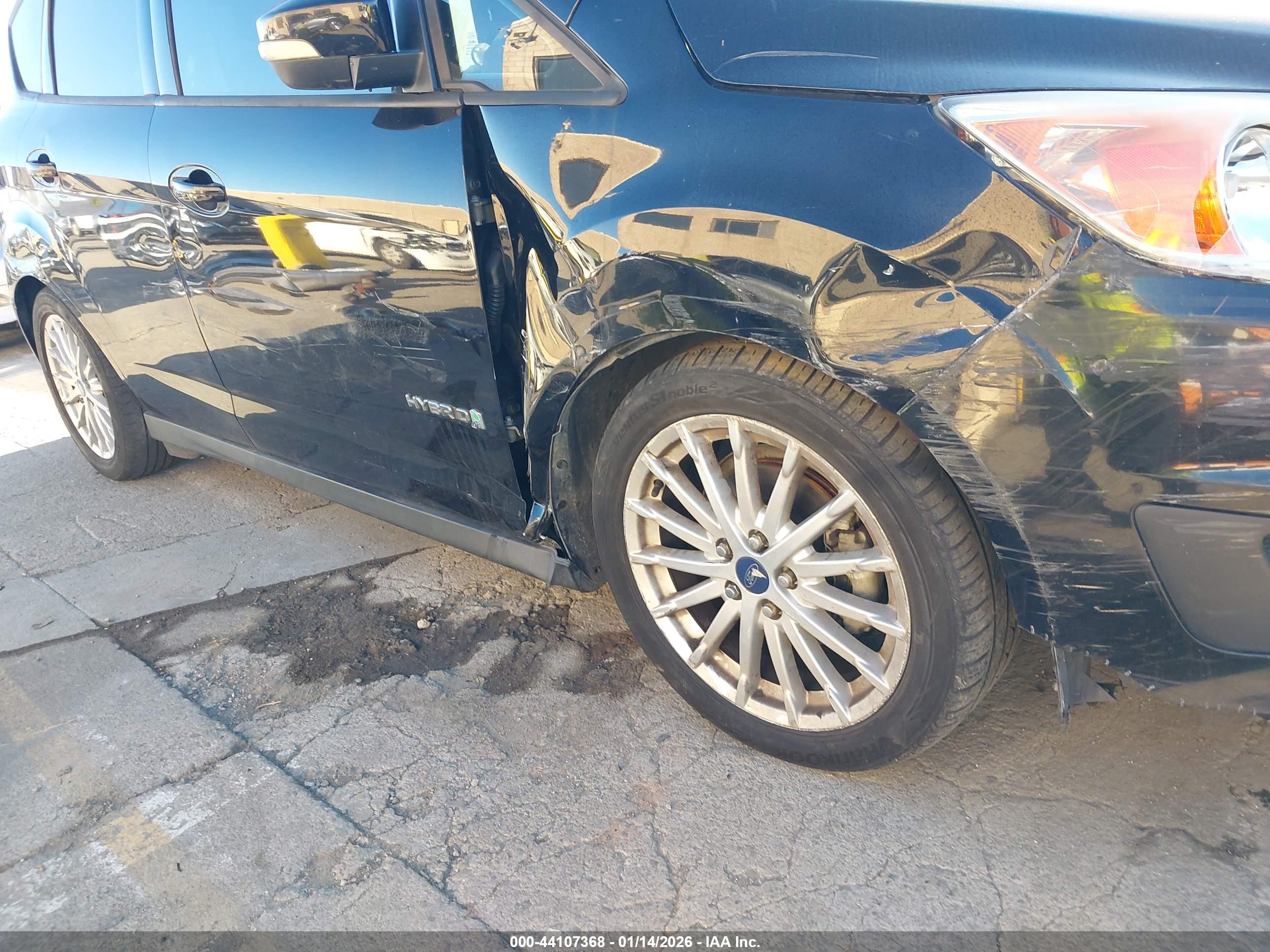 FORD C-MAX image 6